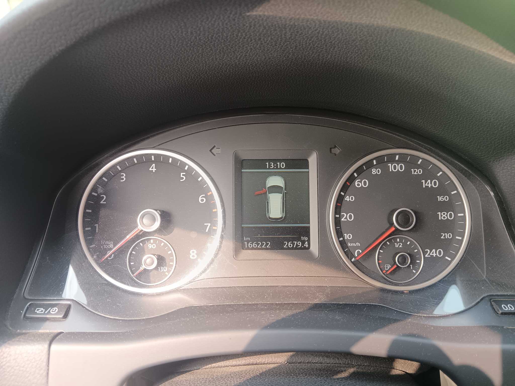Volkswagen Tiguan 2026 car image #3