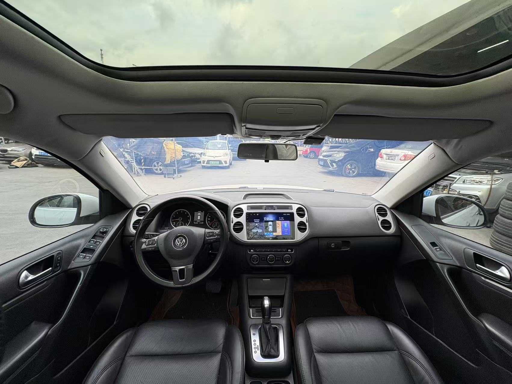 Volkswagen Tiguan 2014 car image #3