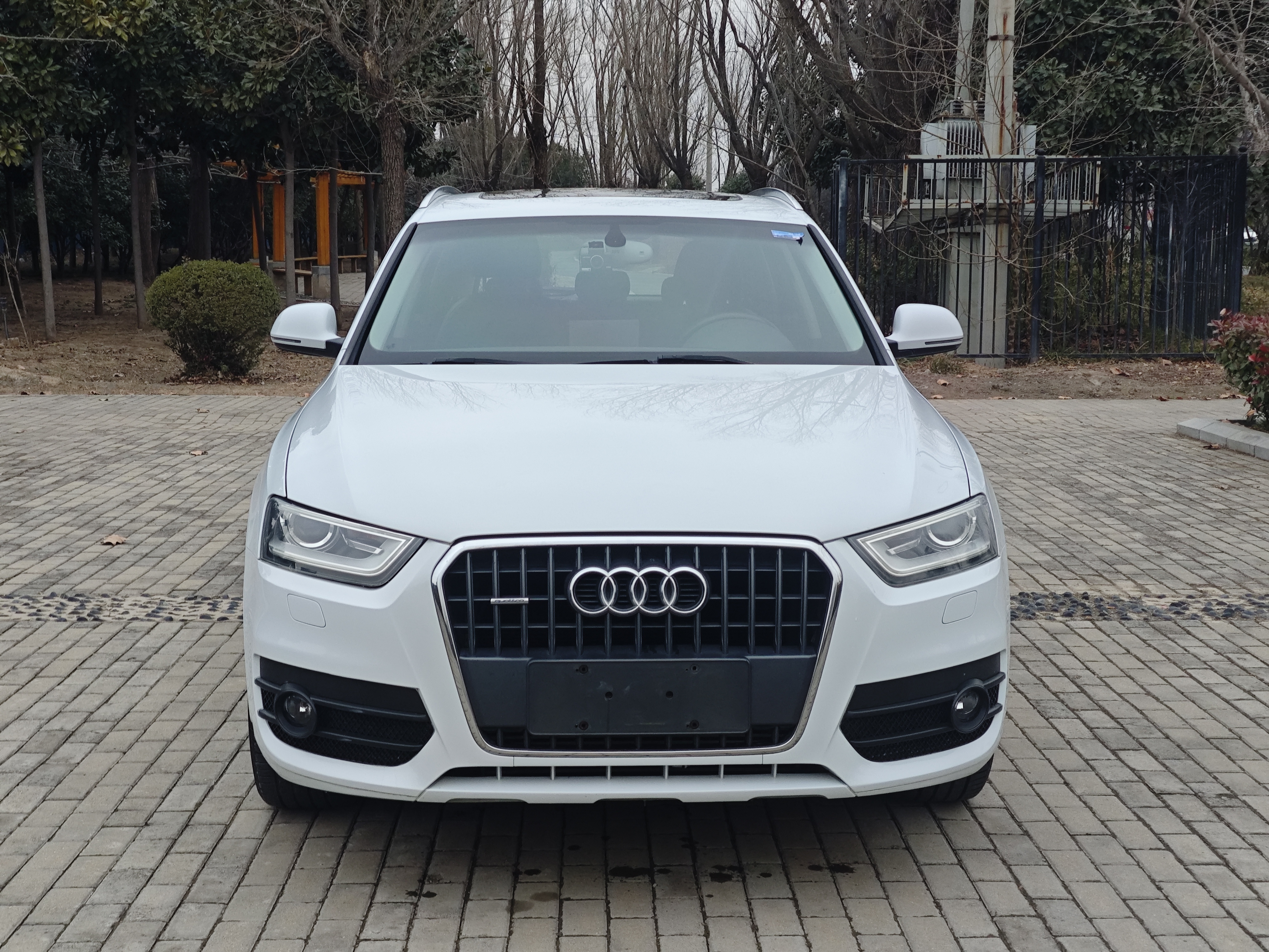 Audi Q3 2014 car image #3