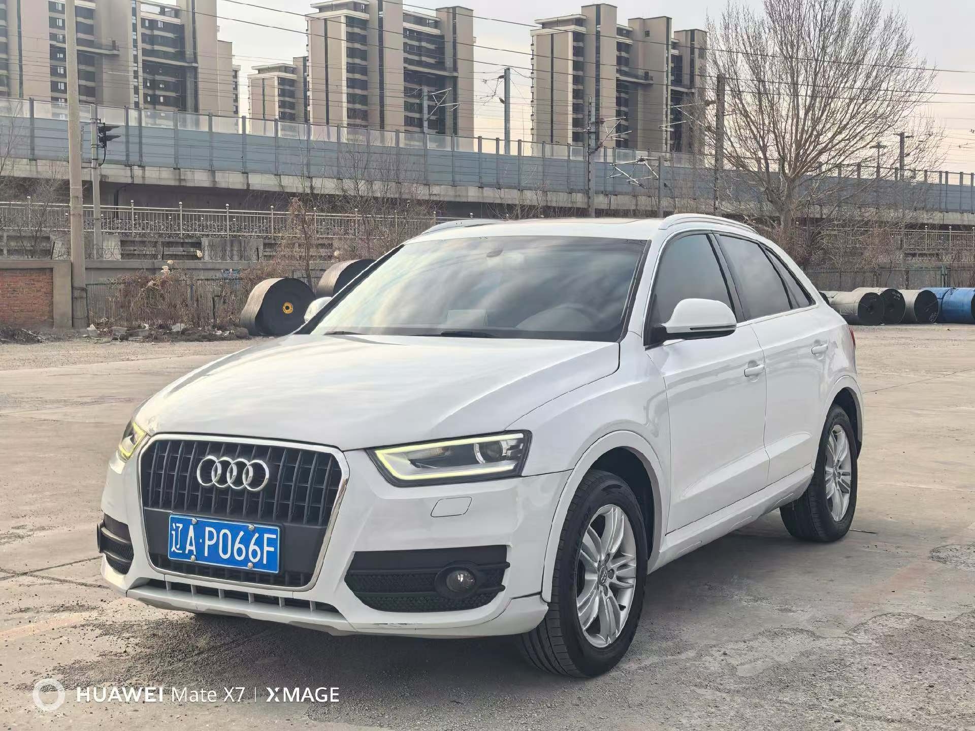 Audi Q3 2013 car image #3
