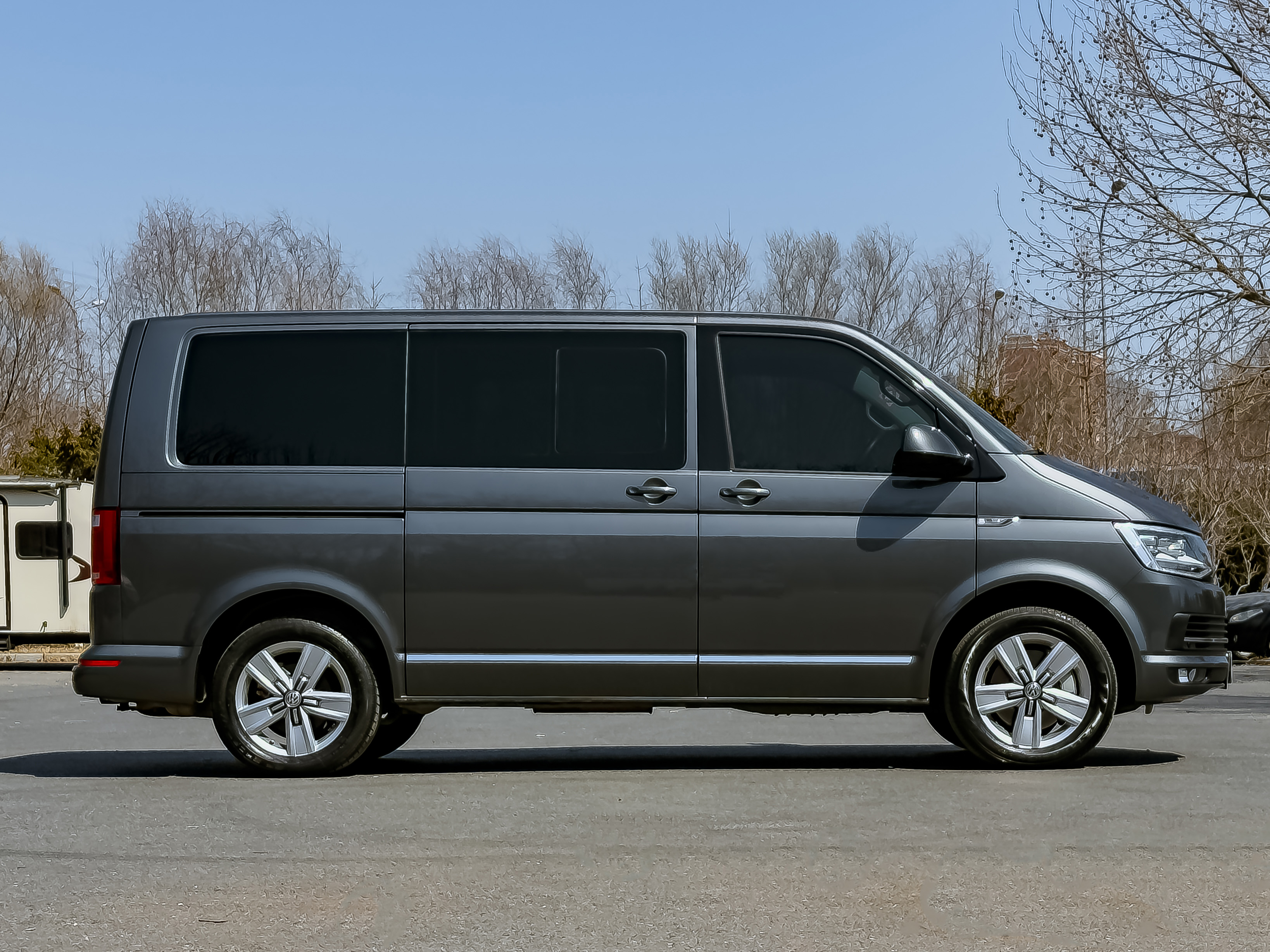 Volkswagen Multivan 2017 imagem de carro #3