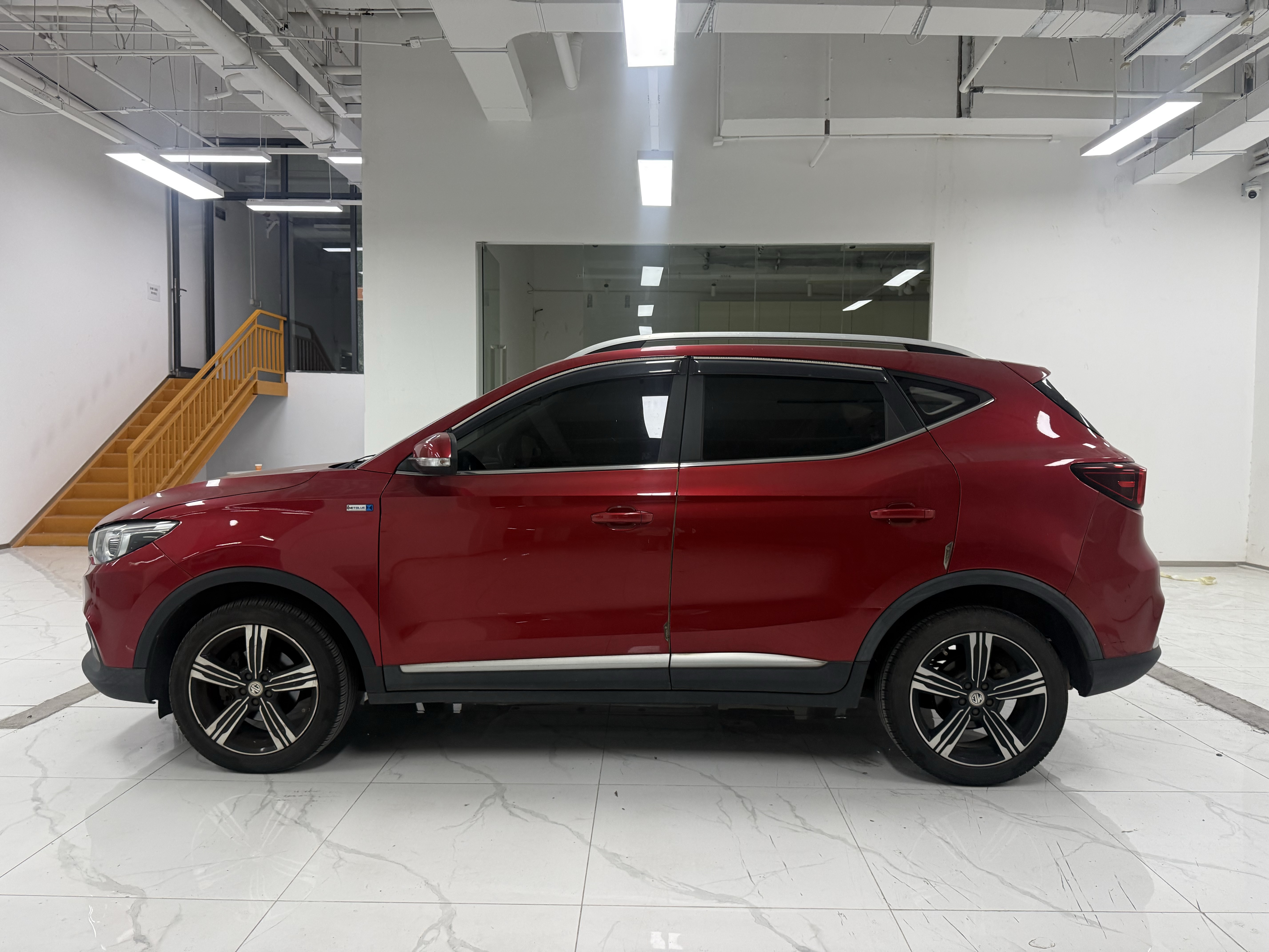 MG ZS 2017 car image #3