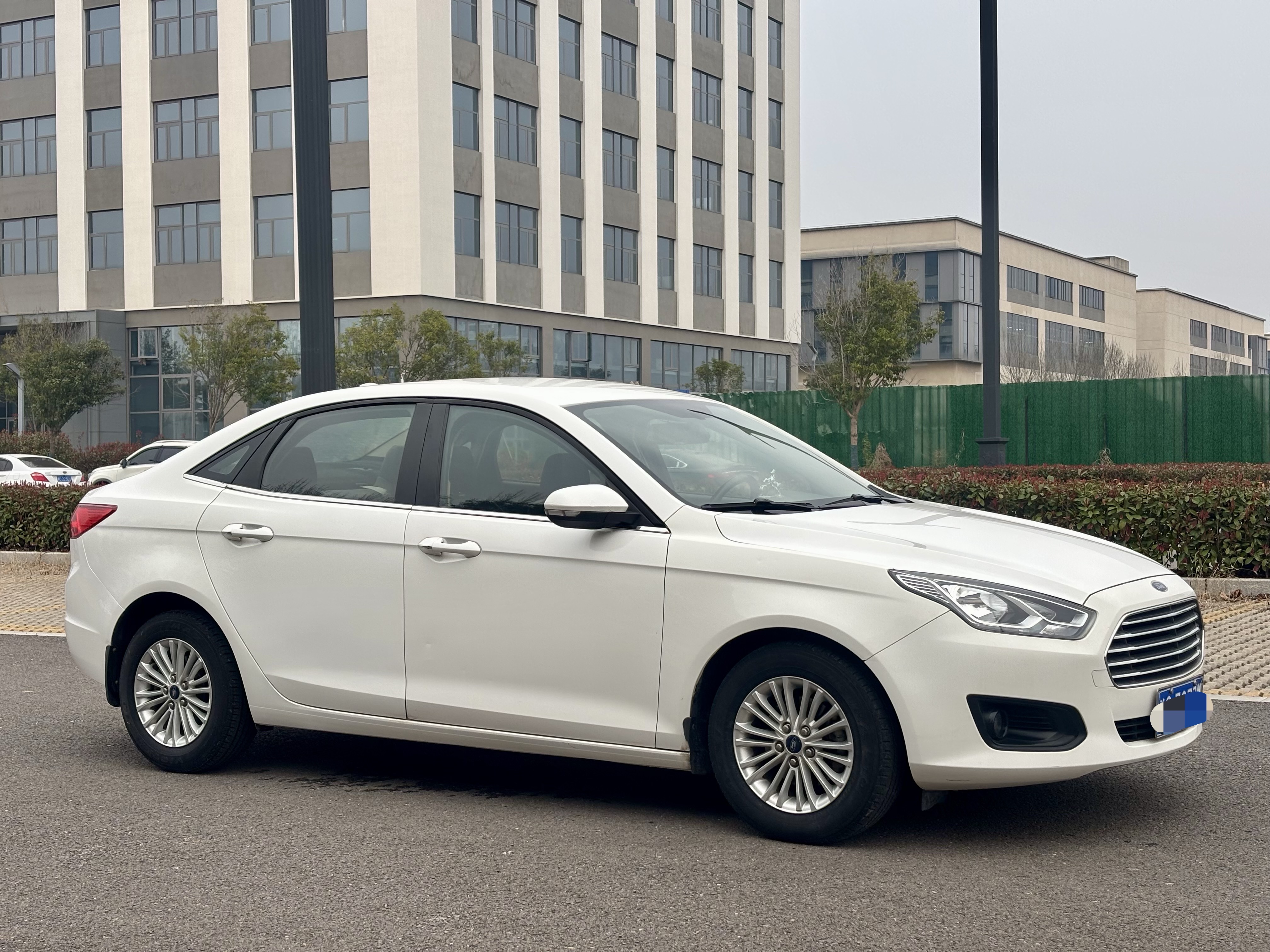 Ford Escort 2016 immagine di auto #3