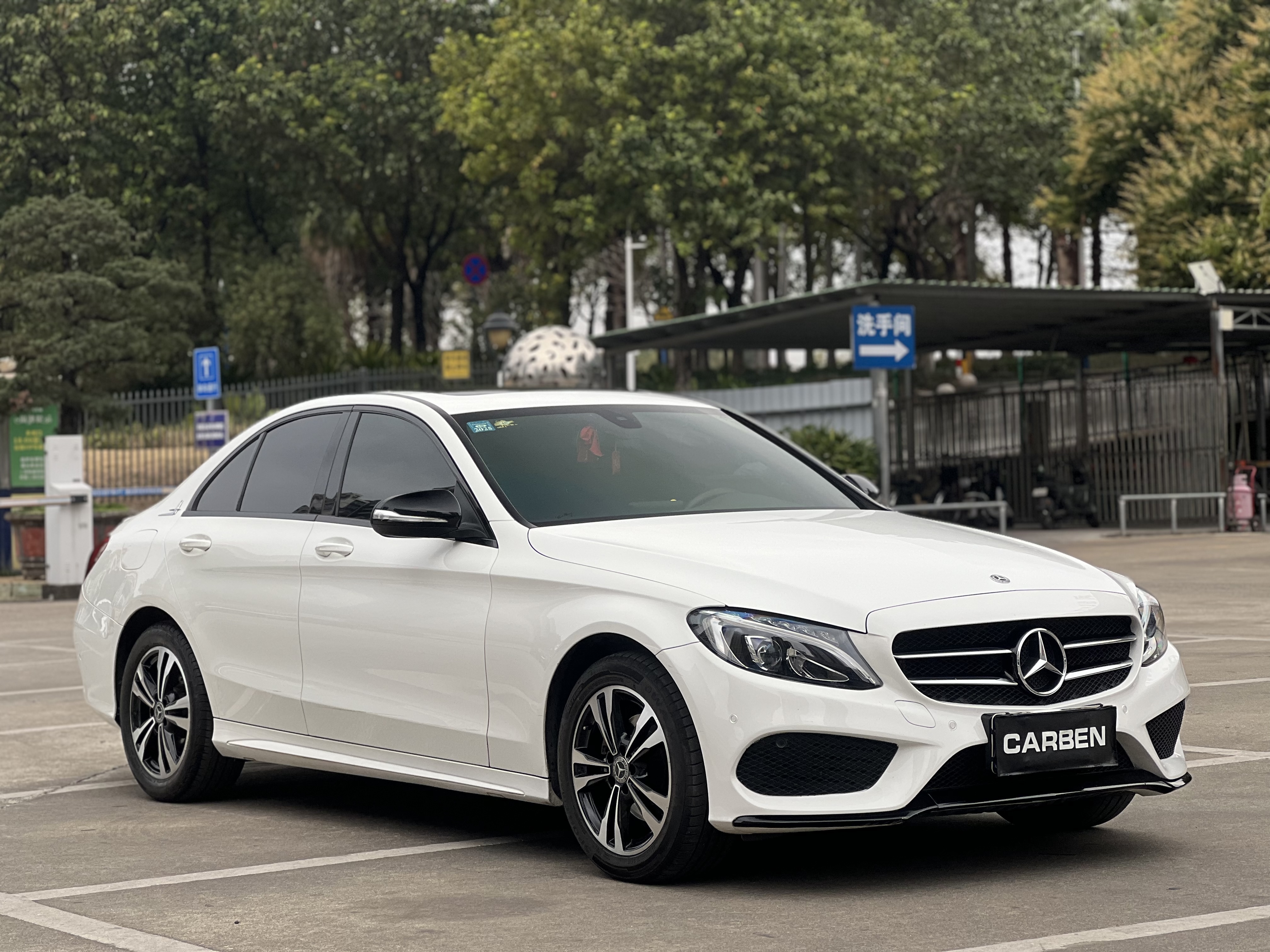 Mercedes-Benz C Class 2017 car image #3