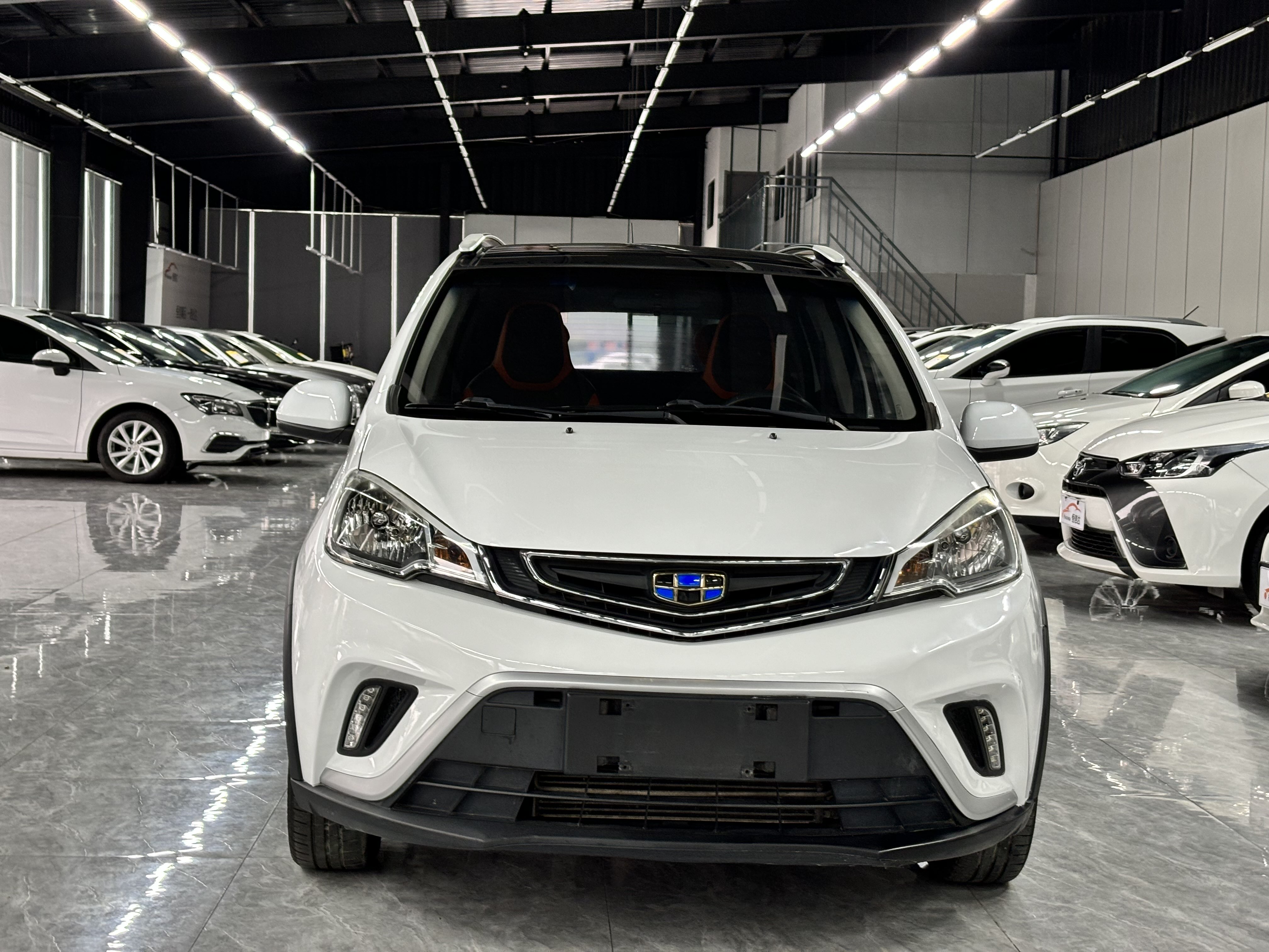 GEELY Vision X1 2018 immagine di auto #3