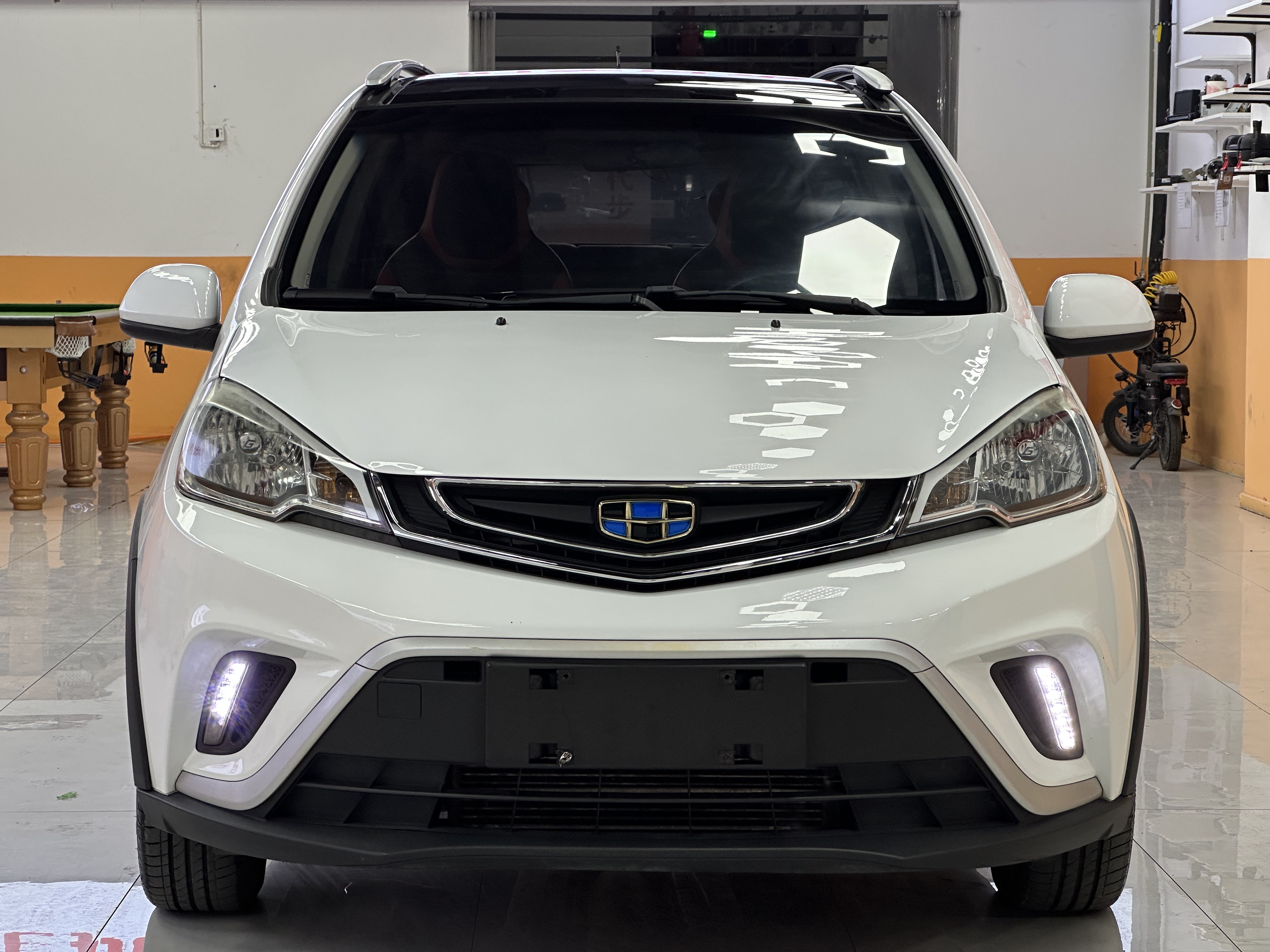 GEELY Vision X1 2019 car image #3