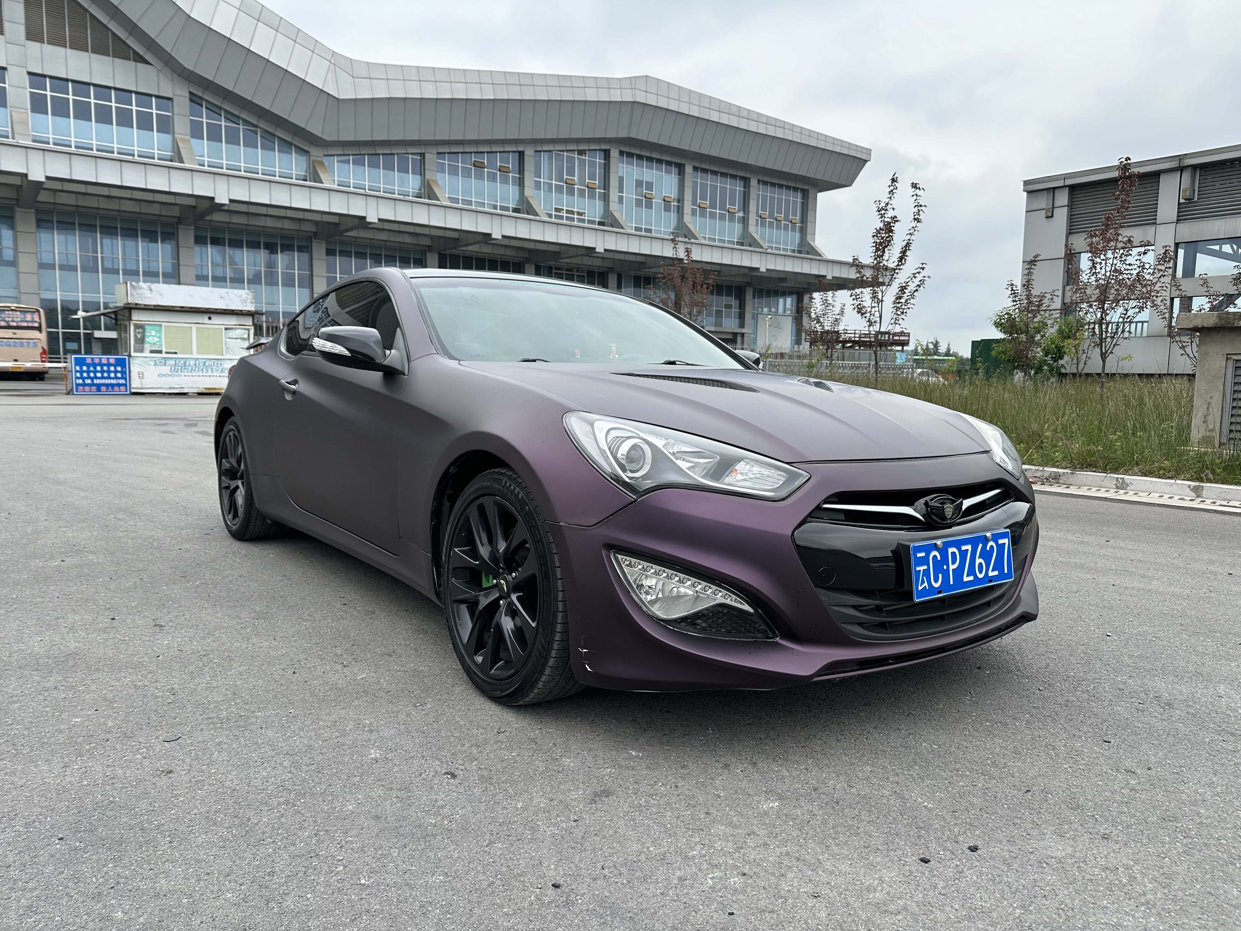 Hyundai Rohens 2013 car image #3