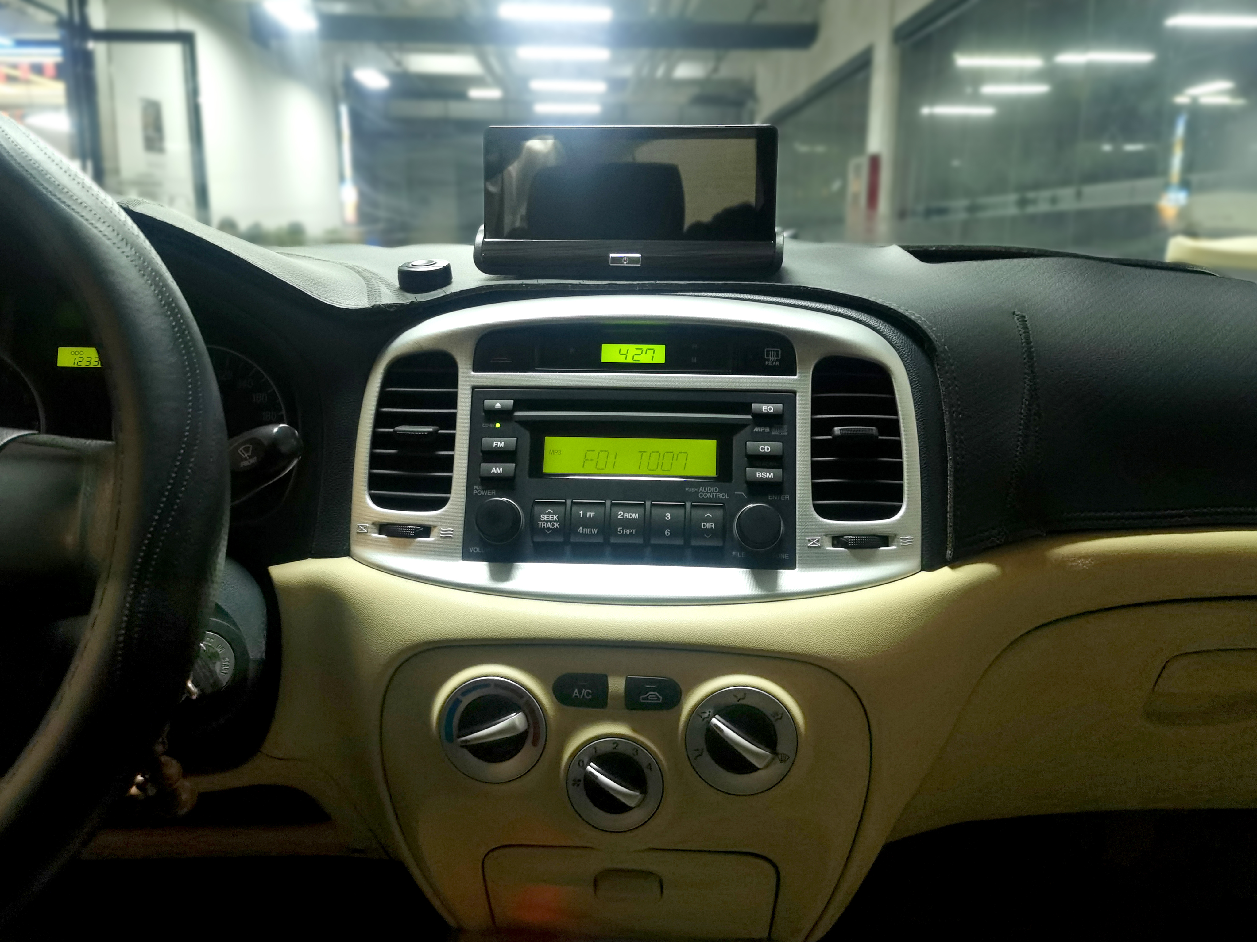 Hyundai Accent 2010 #3 Hyundai Accent 2010 car image #3