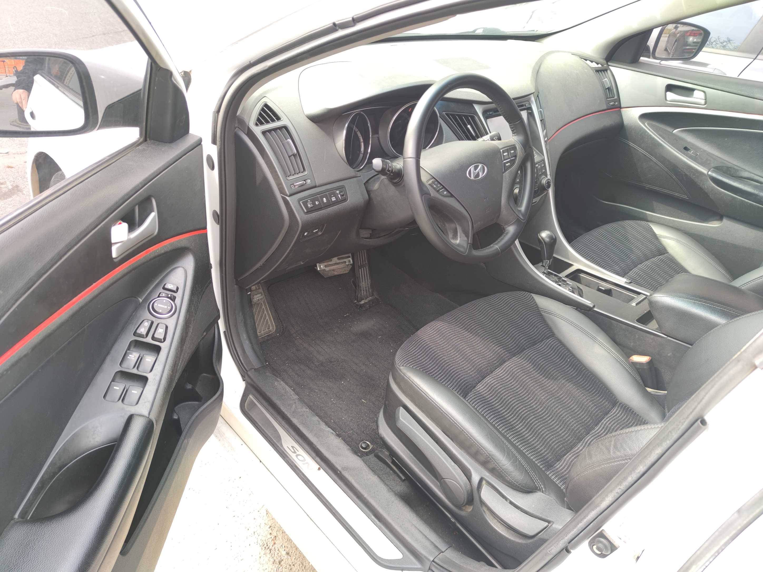 Hyundai Sonata 2013 car image #3