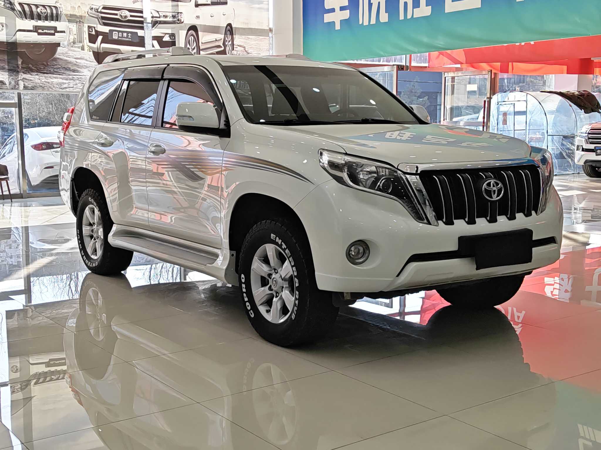Toyota Land Cruiser Prado 2018 #3 Toyota Land Cruiser Prado 2018 car image #3