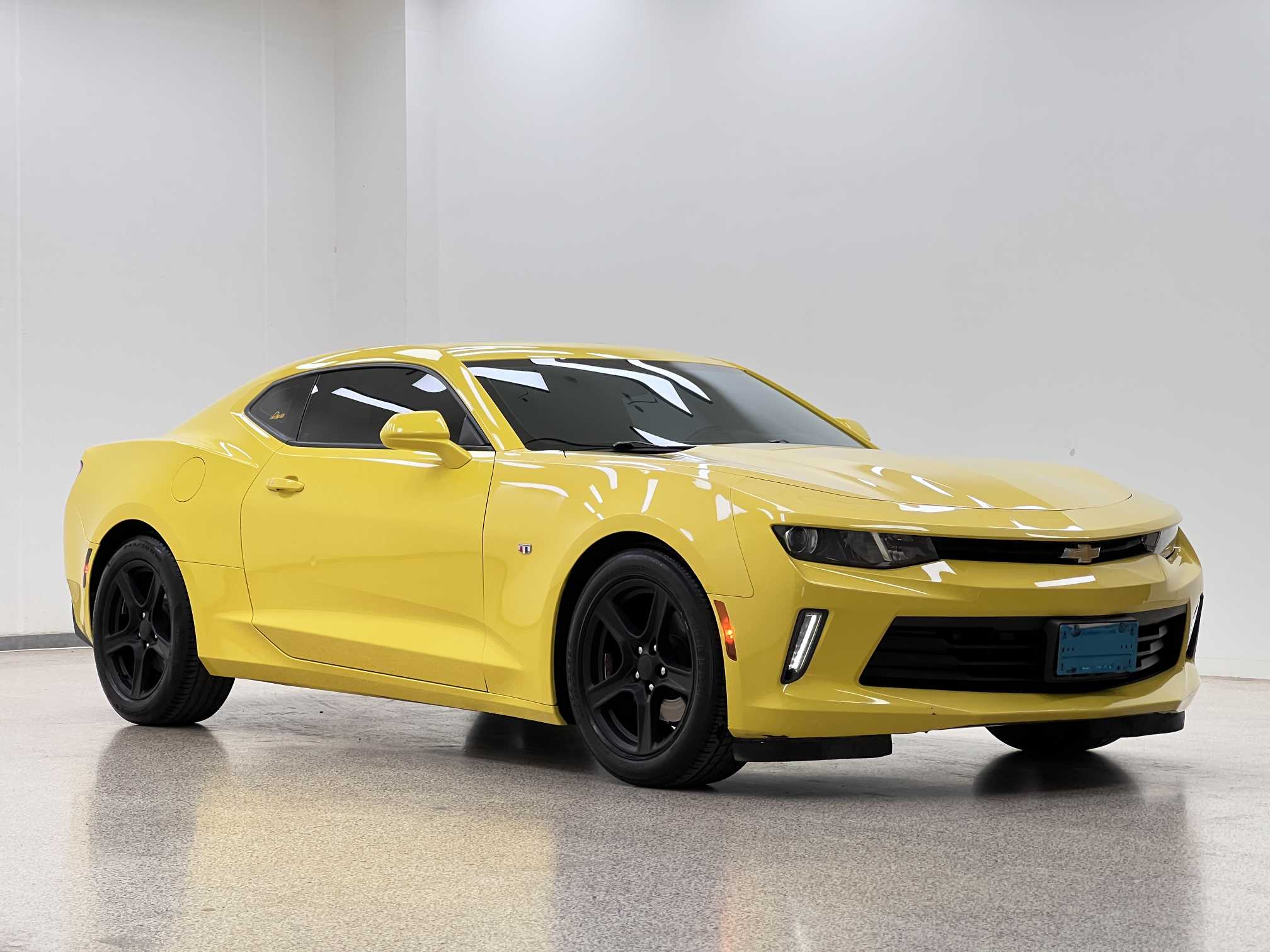 Chevrolet 2017 #3 Chevrolet 2017 car image #3