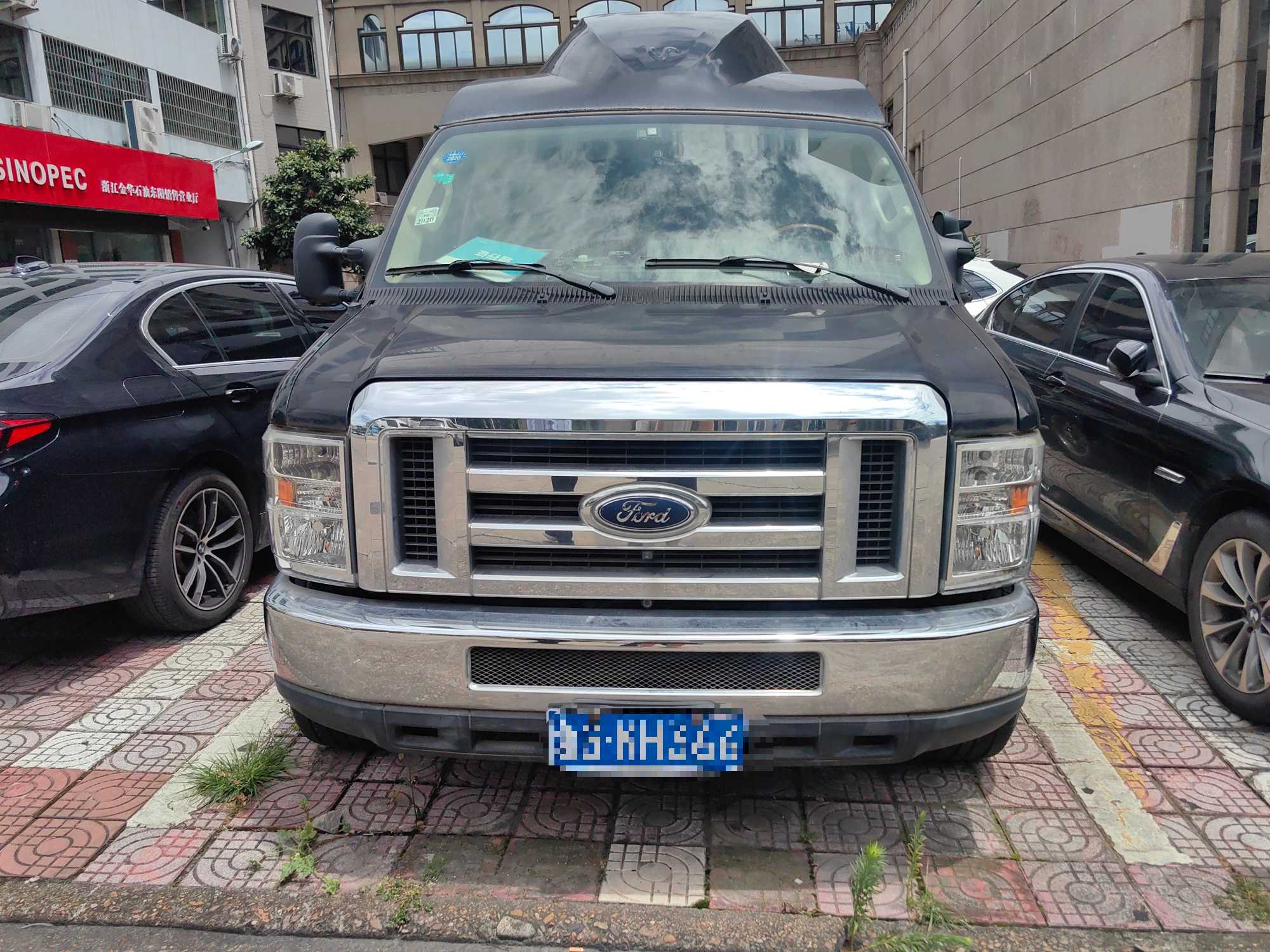 Ford E350 2009 #3 Ford E350 2009 car image #3