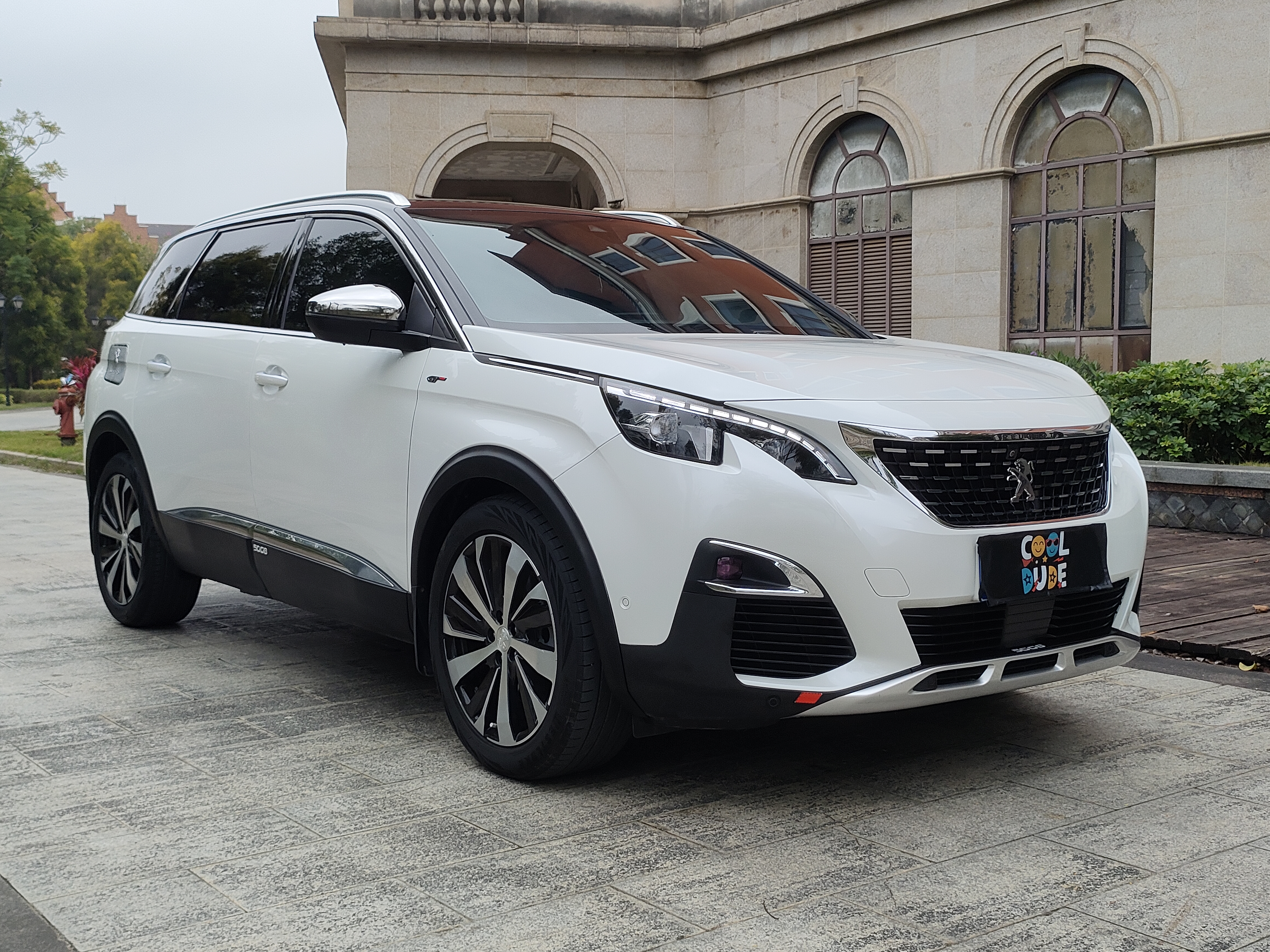 Peugeot 5008 2017 car image #3