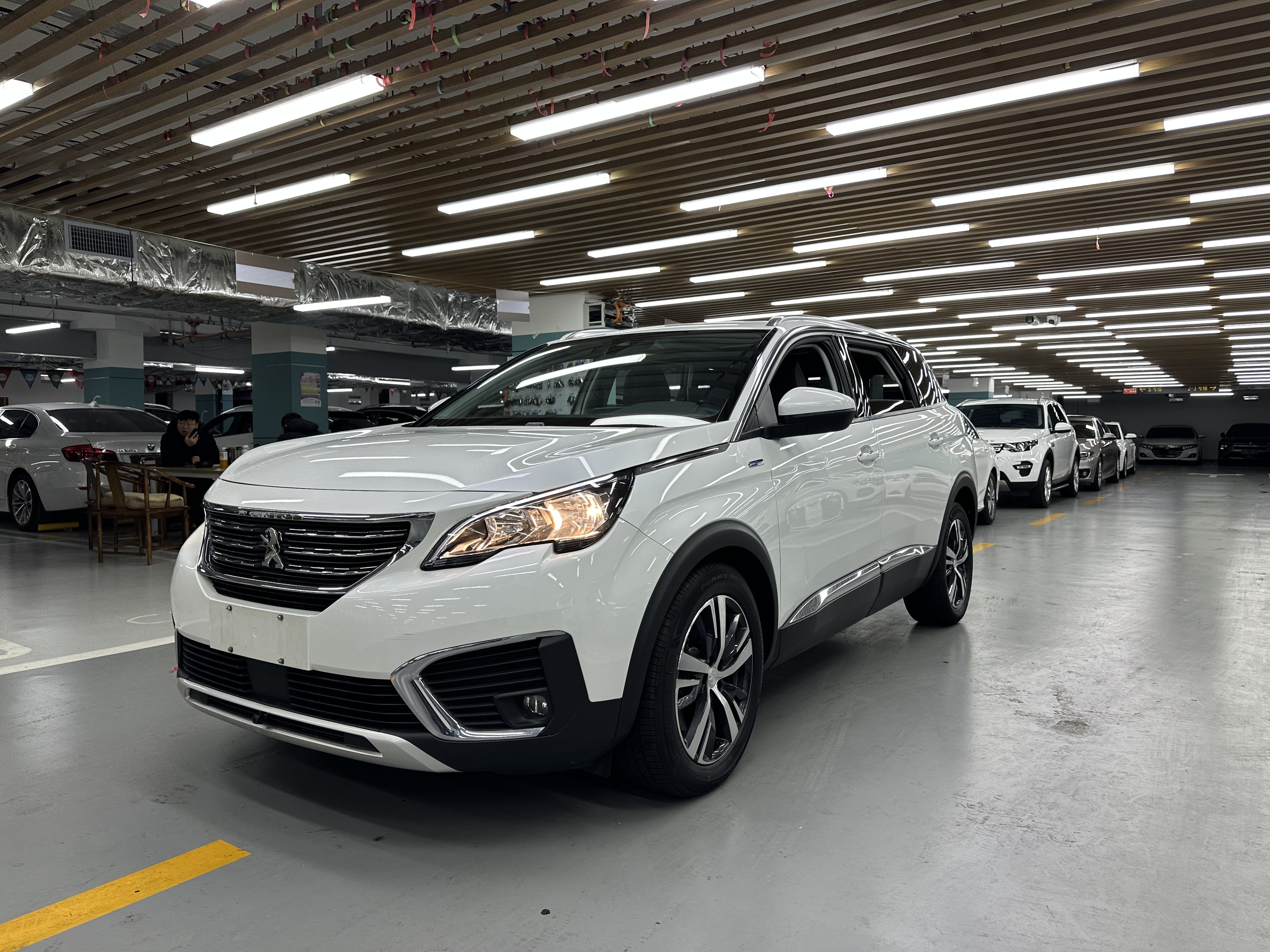 Peugeot 5008 2019 car image #3