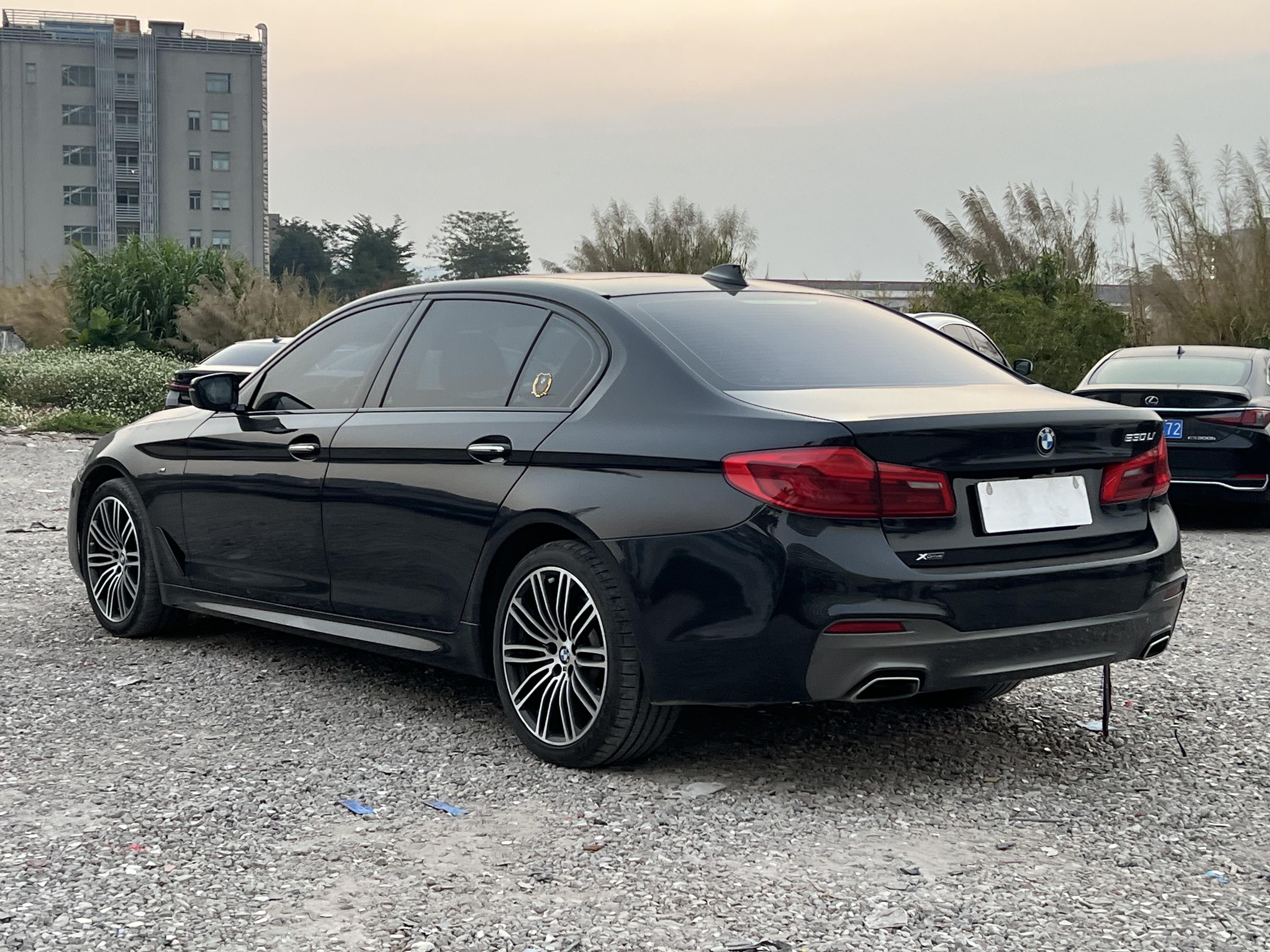 BMW 5 Series 2018 car image #3