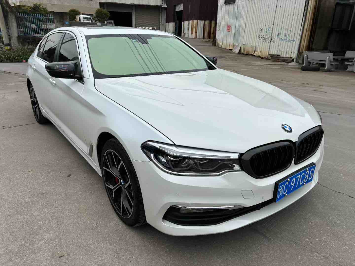 BMW 5 Series 2017 #3 BMW 5 Series 2017 car image #3