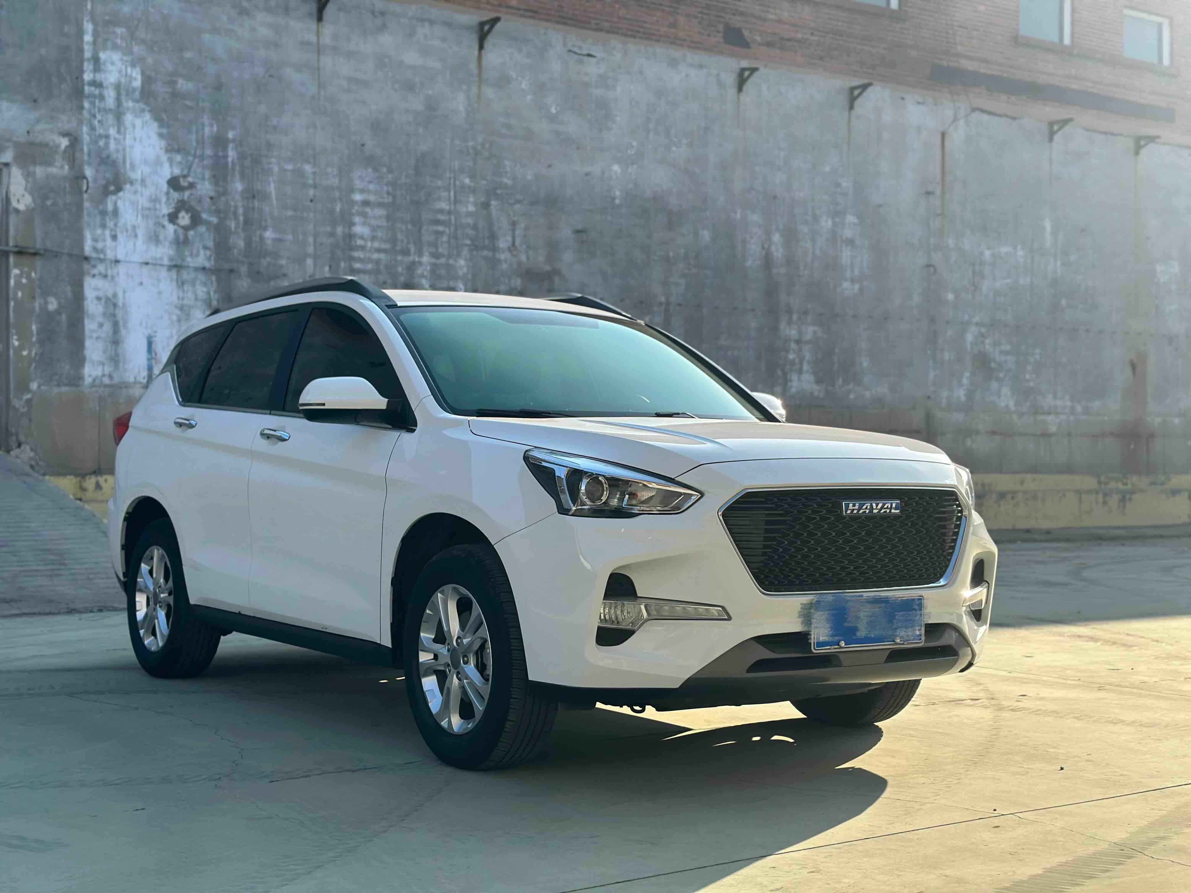 Haval M6 2018 #3 Haval M6 2018 car image #3