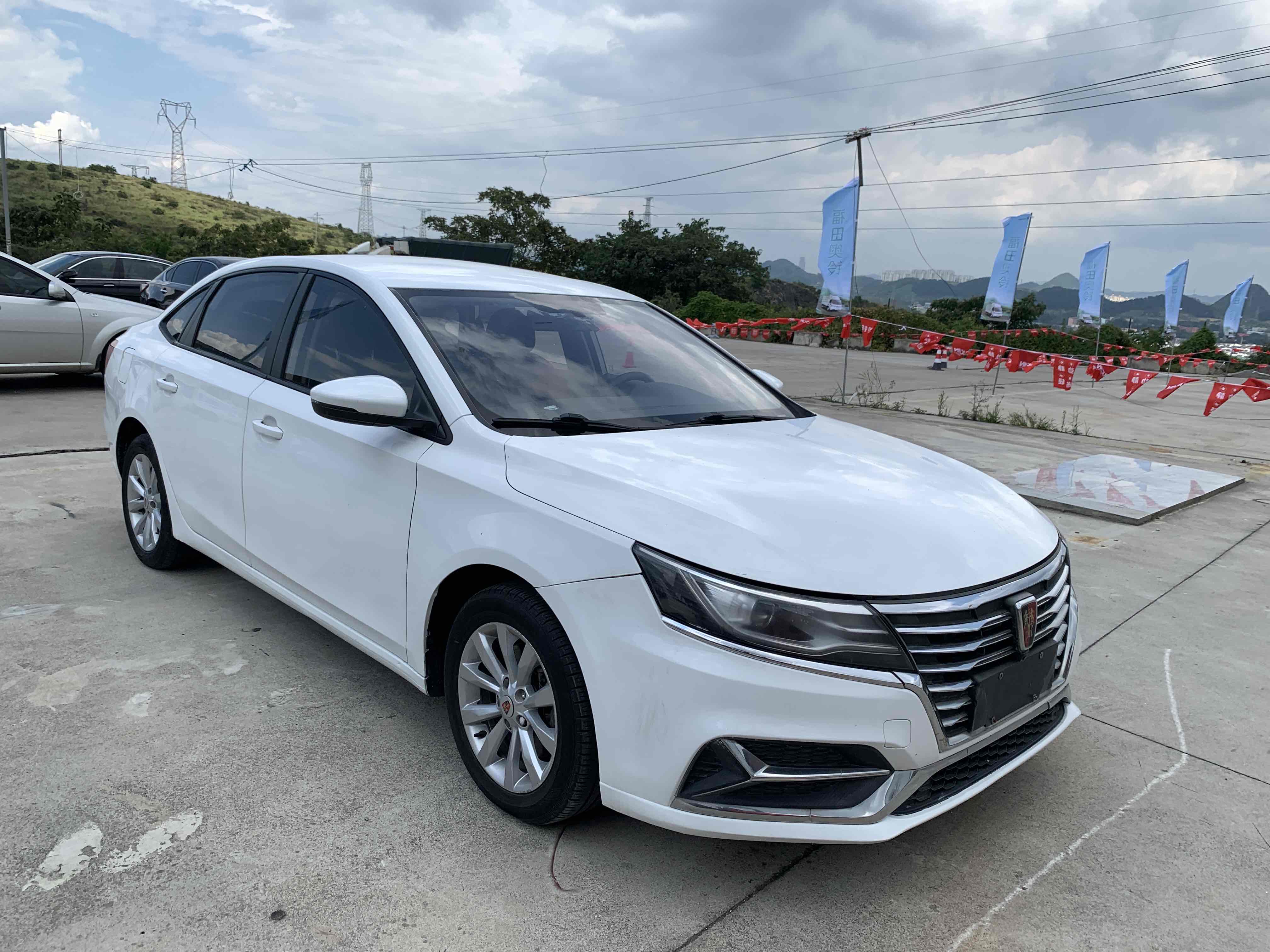 Roewe i6 New Energy 2019 imagen de coche #3