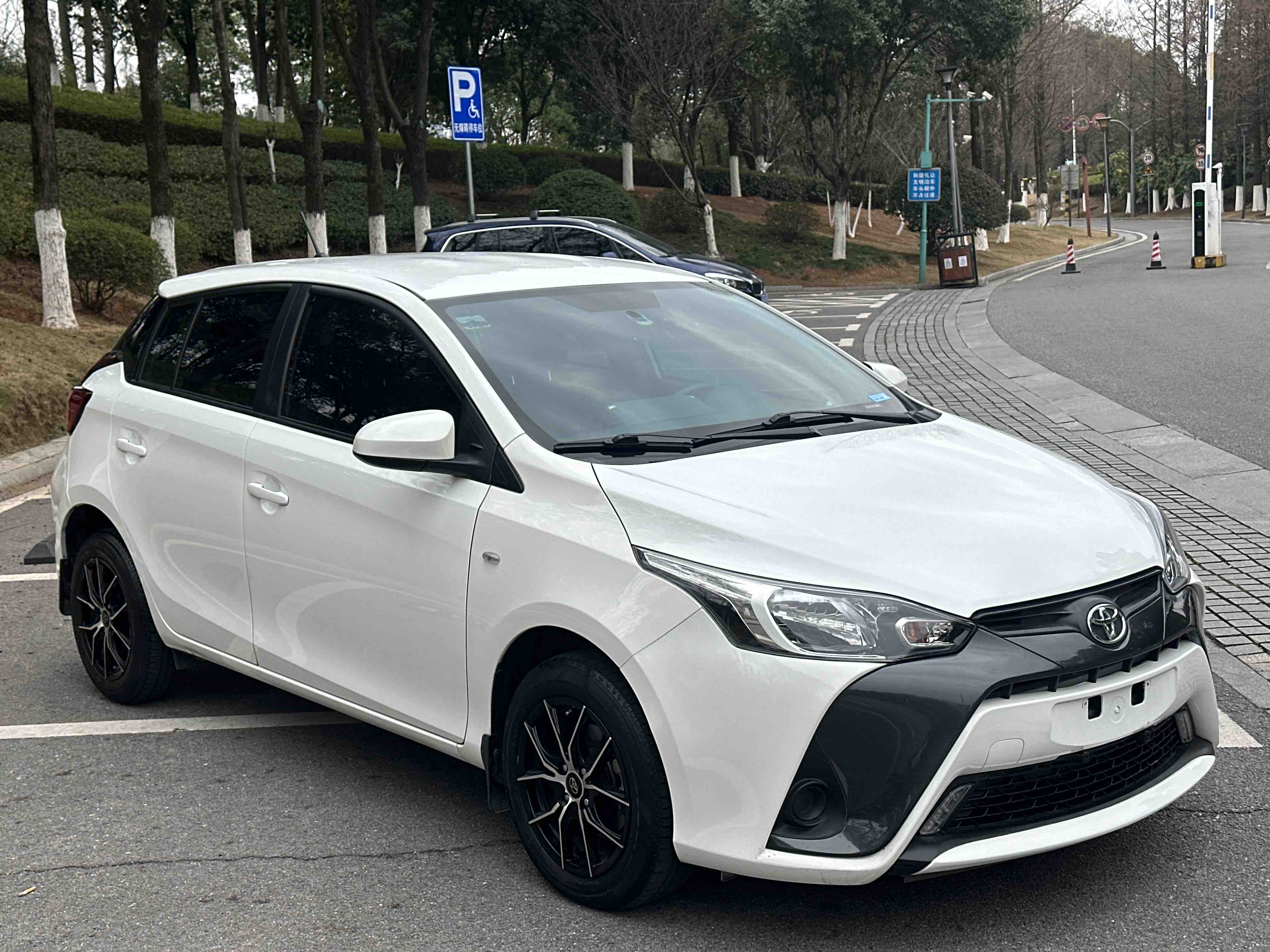 YARiS L 致炫 2018 汽车图片 #3