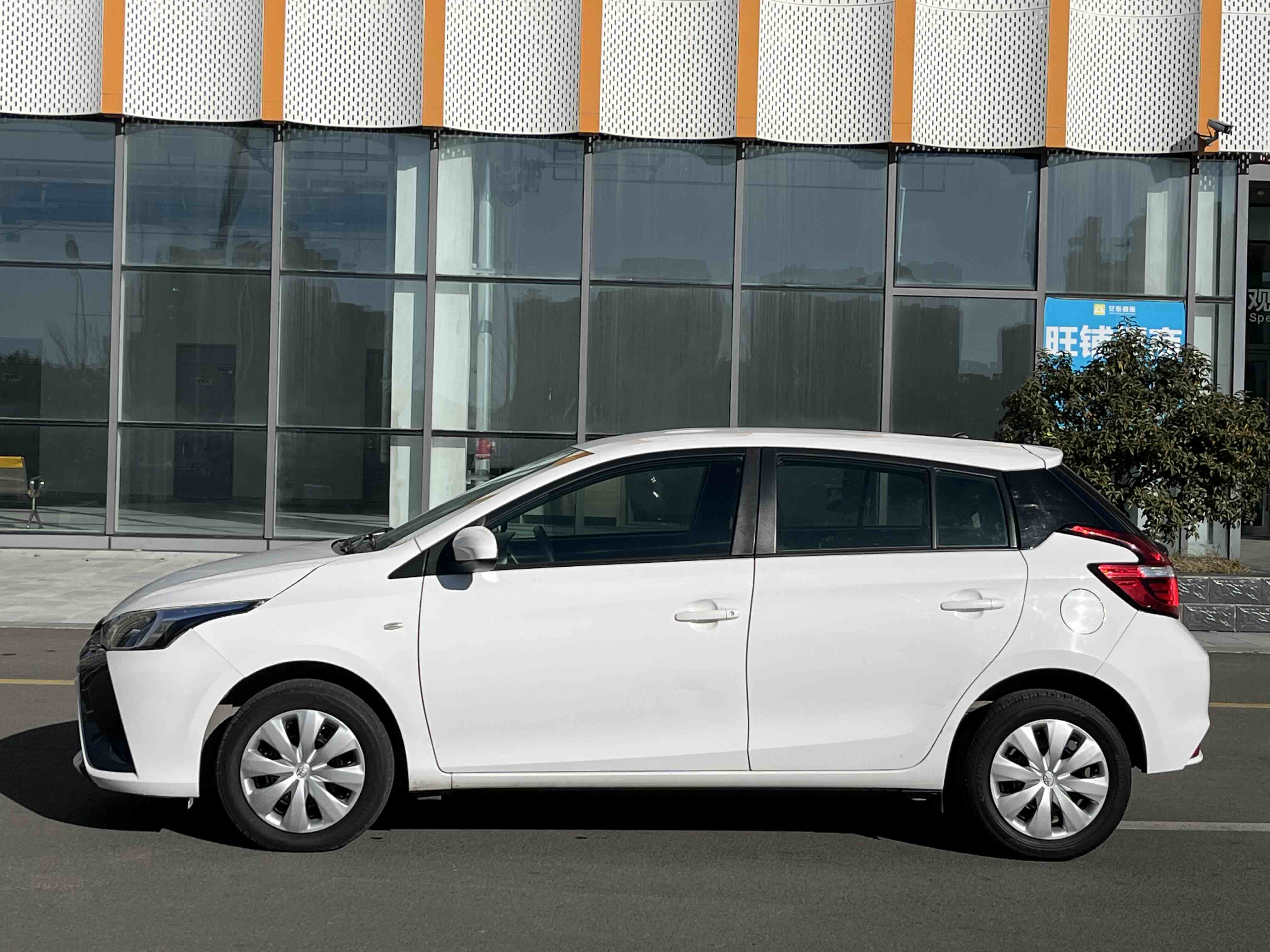 Toyota Yaris L Zhixuan 2018 car image #3