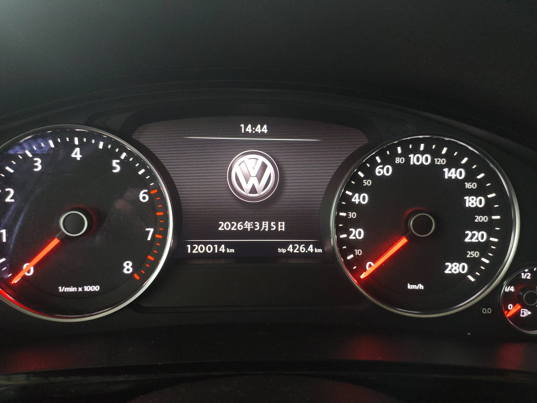 Volkswagen Touareg 2018 car image #3