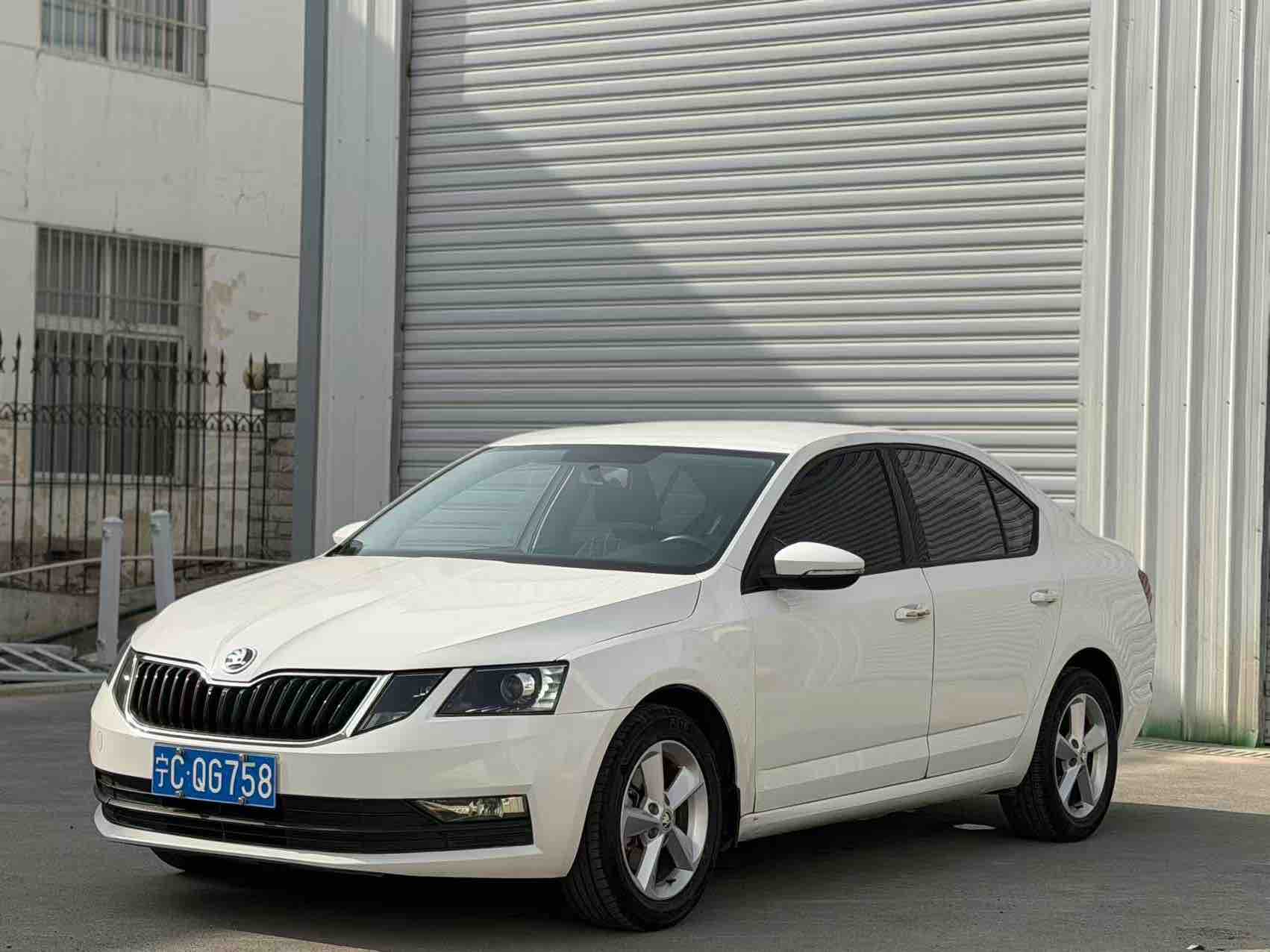 Skoda Octavia 2019 car image #3