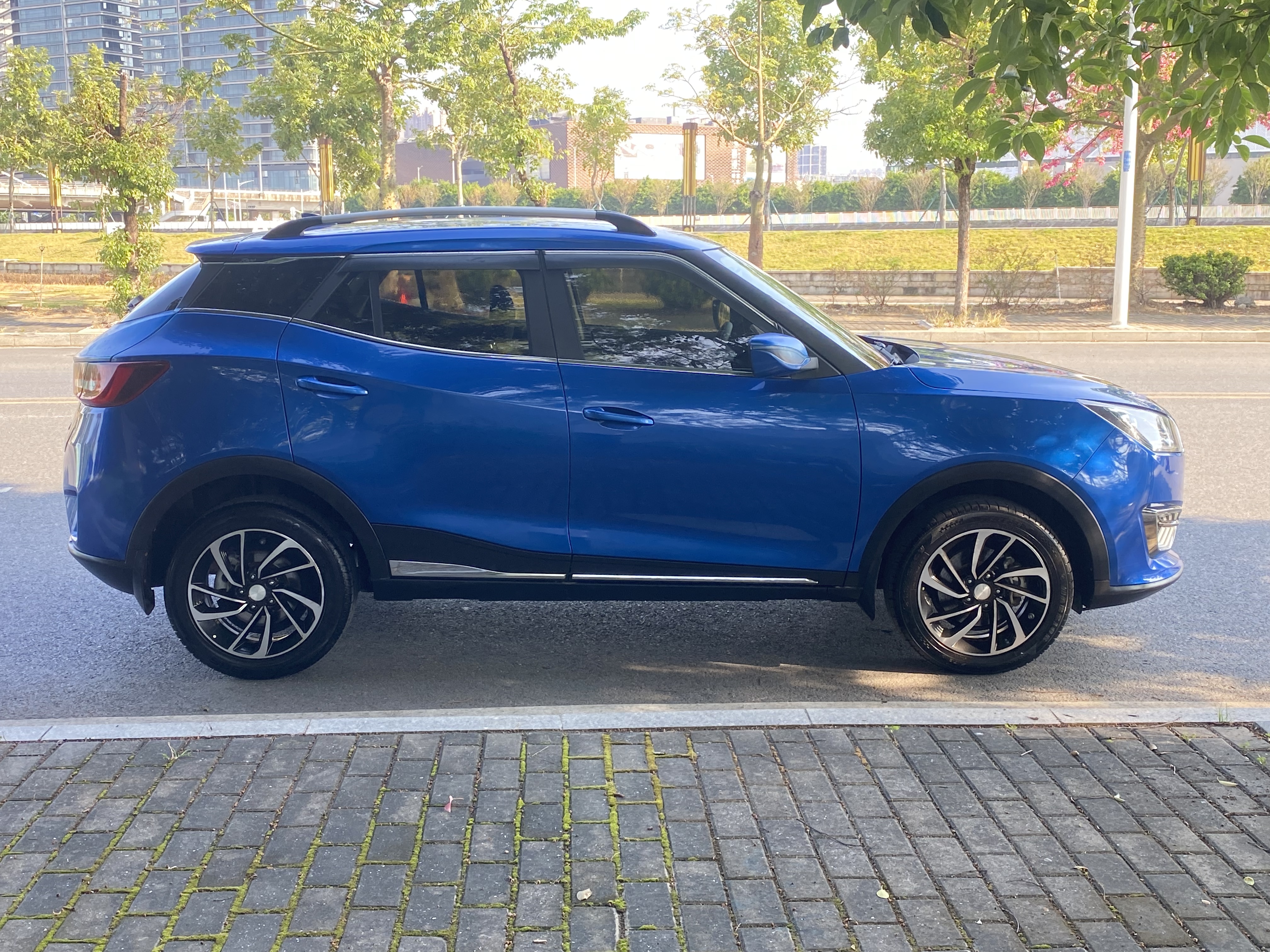 众泰 众泰T300 2018 汽车图片 #3