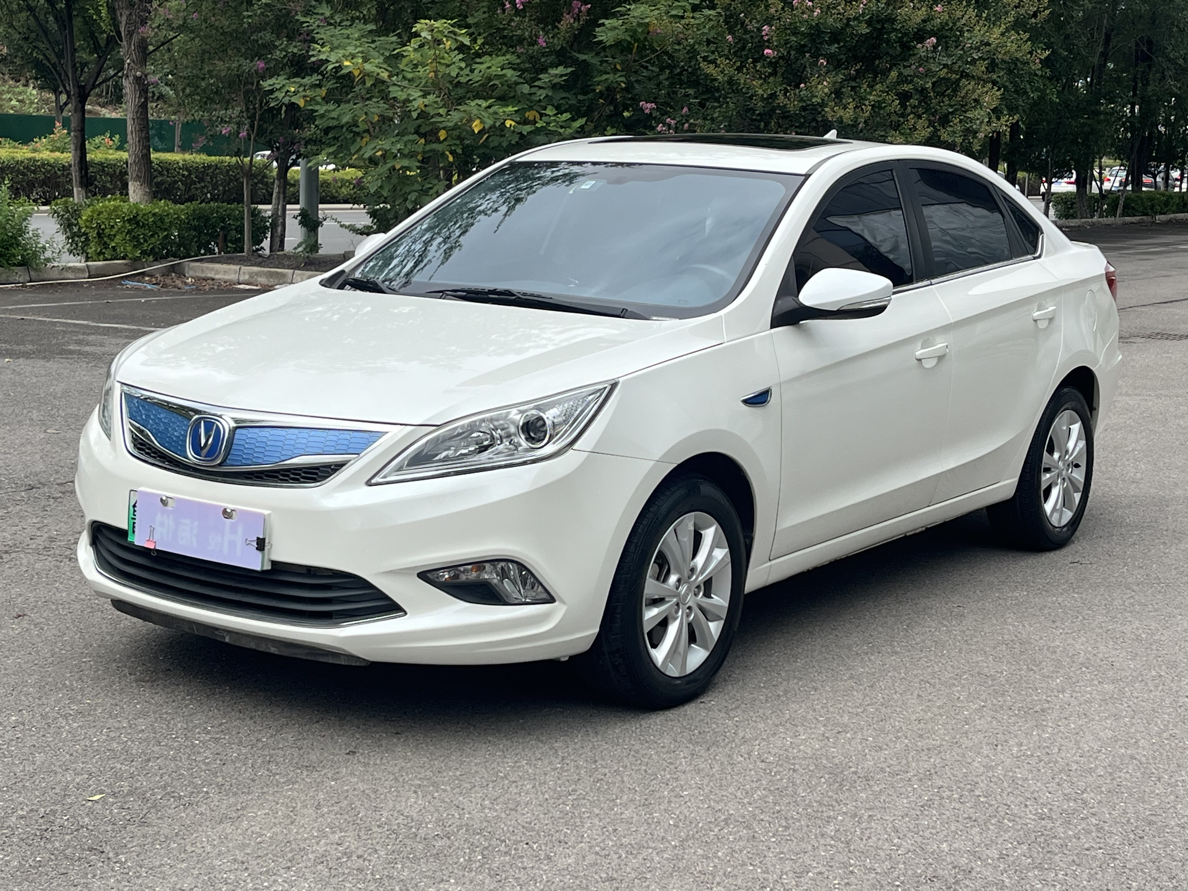Changan Eado EV 2015 car image #3