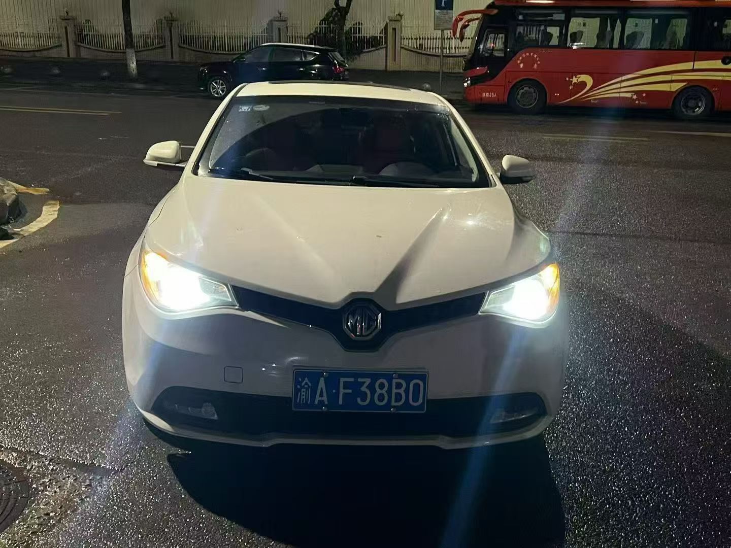 MG GT 2018 car image #3