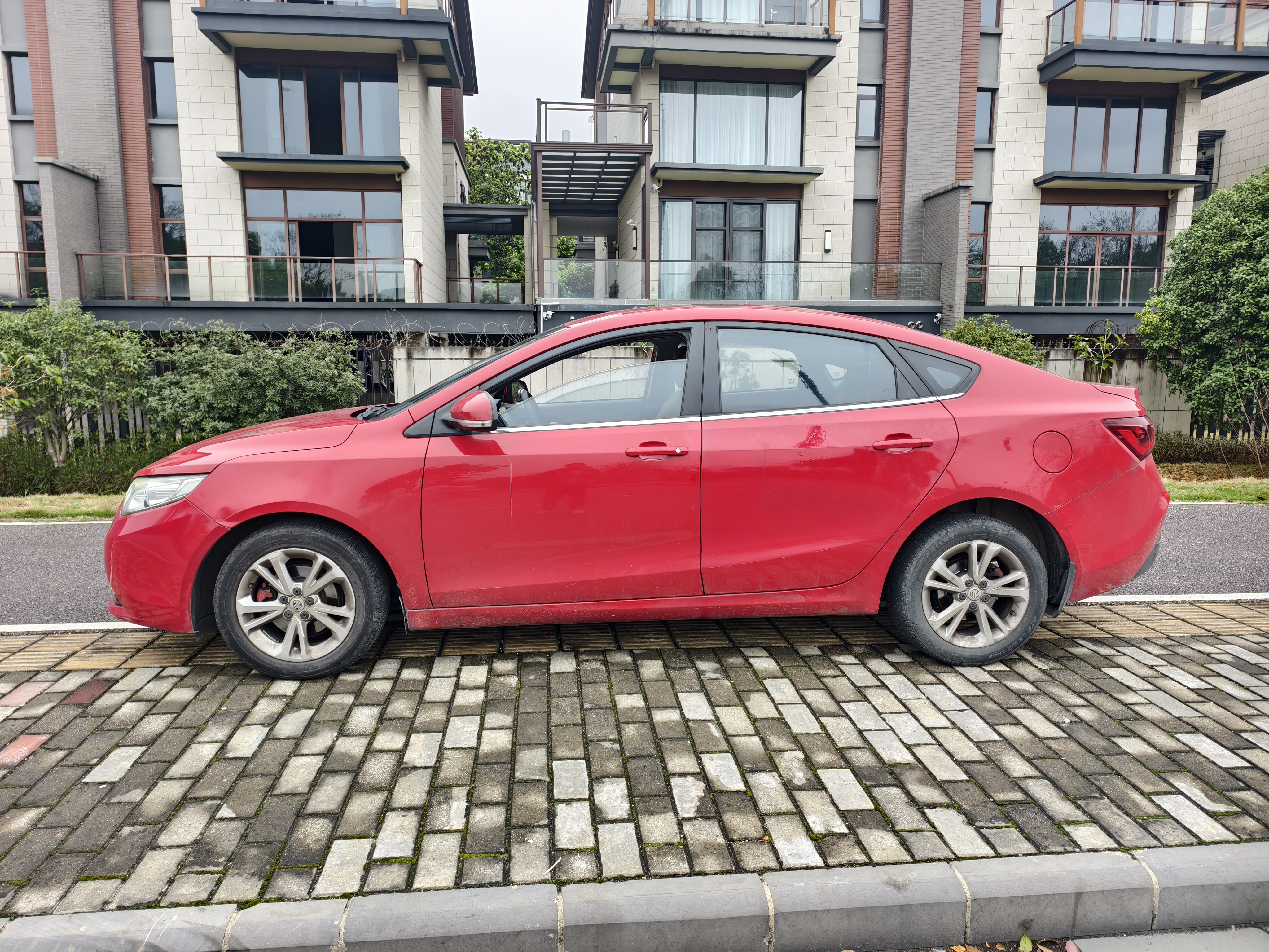 MG GT 2017 image de voiture #3