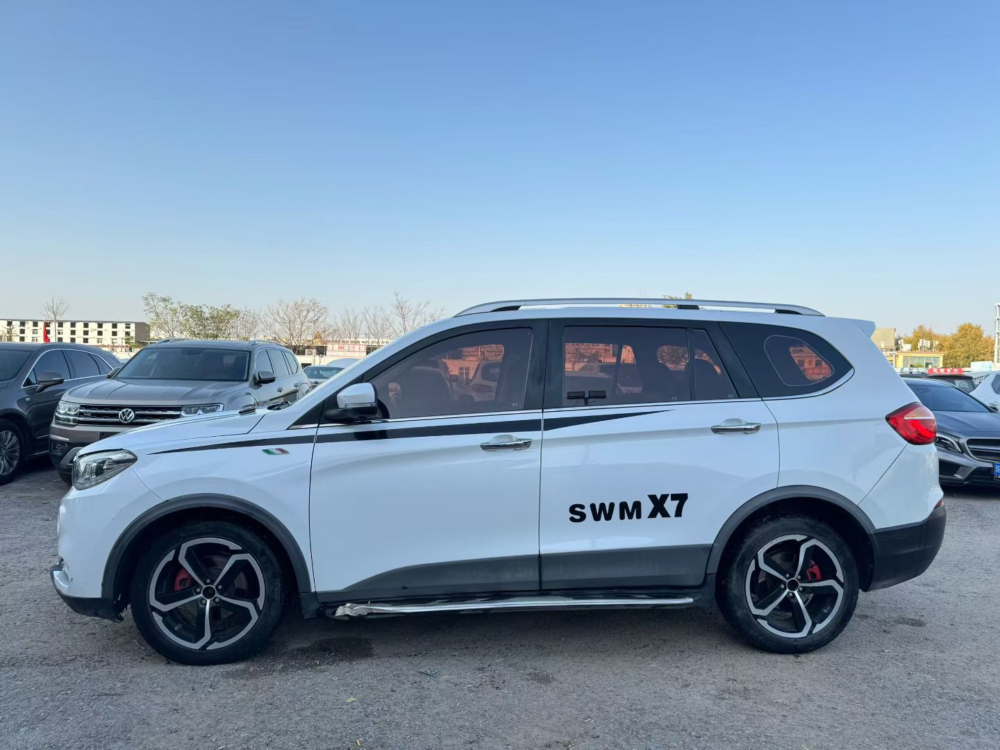 SWM斯威汽车 SWM斯威X7 2018 #3 SWM斯威汽车 SWM斯威X7 2018 汽车图片 #3