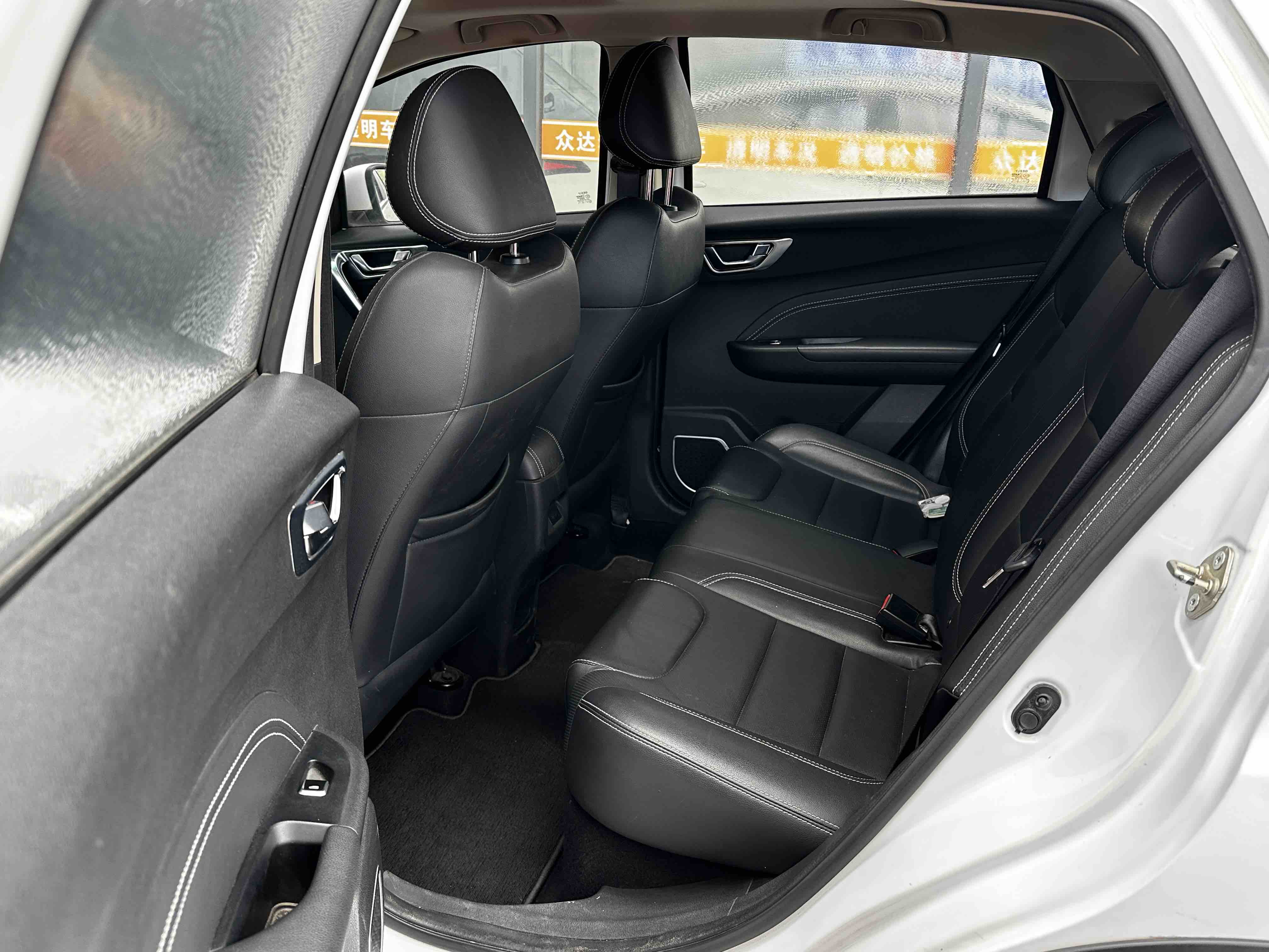 Vision X3 2019 immagine di auto #3