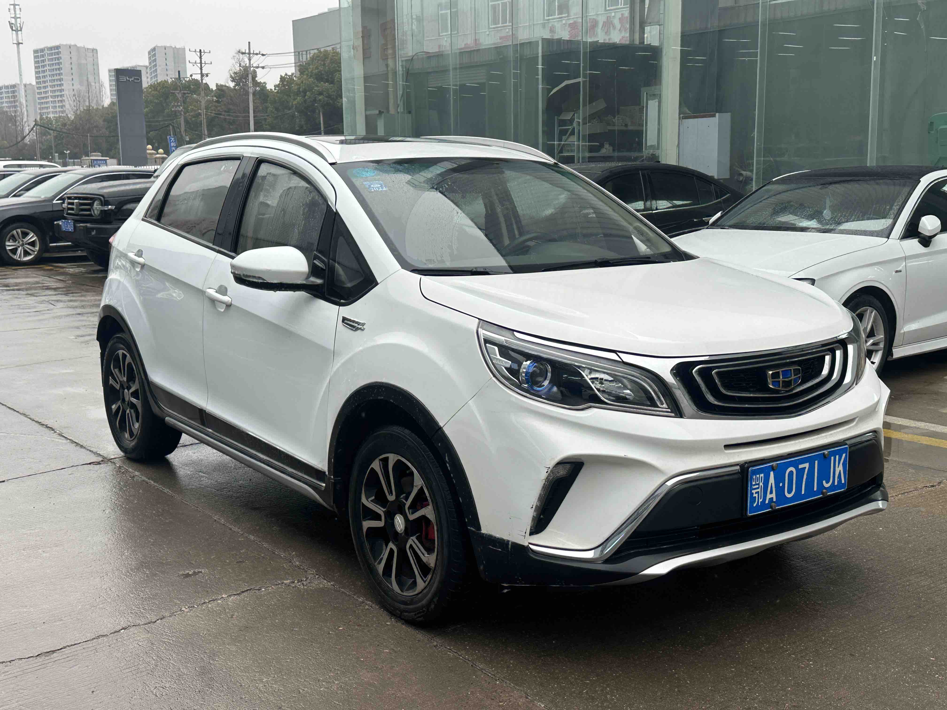 Vision X3 2018 car image #3