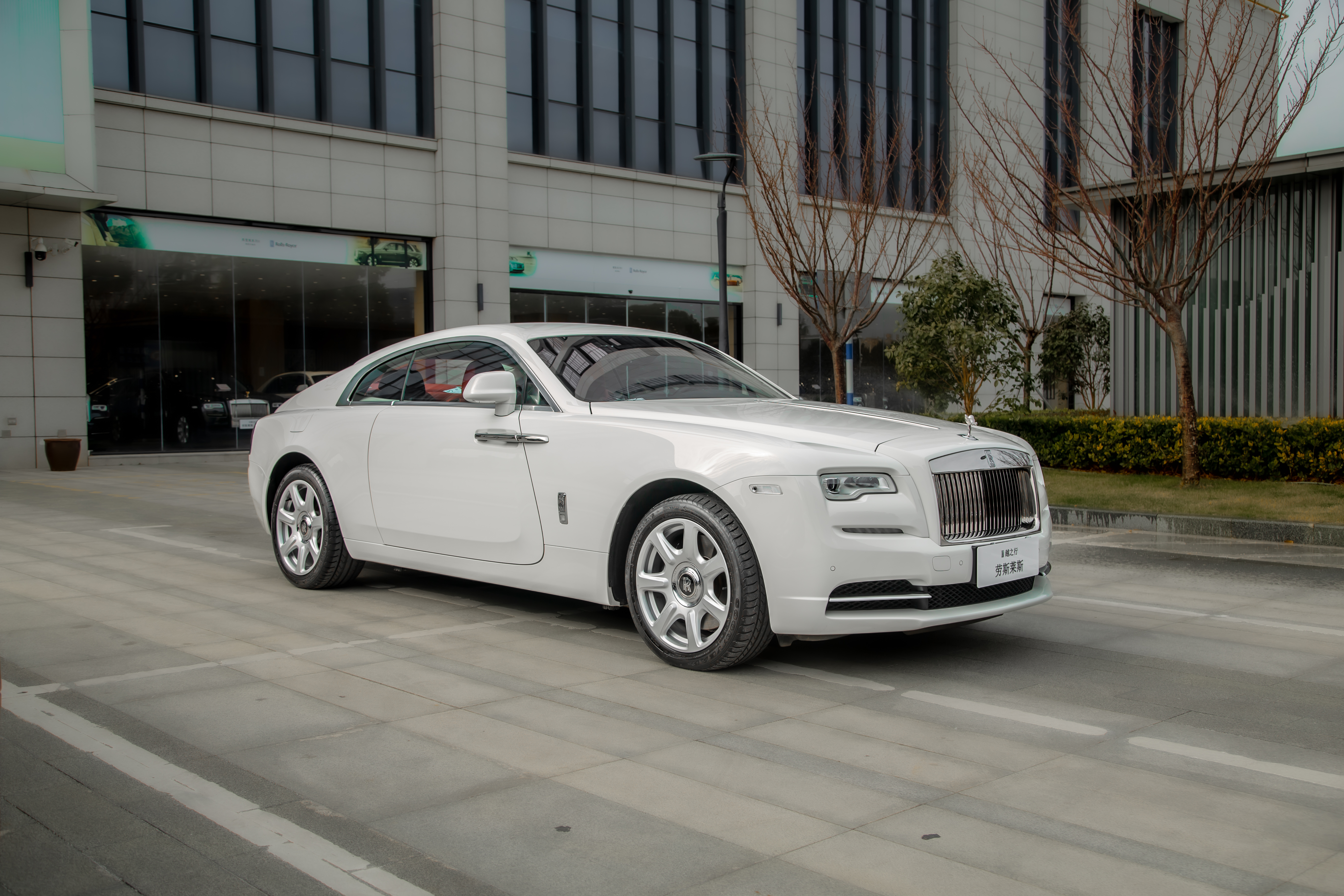Rolls-Royce 2017 #3 Rolls-Royce 2017 car image #3