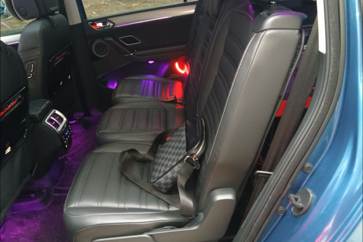 Volkswagen Touran 2019 car image #3