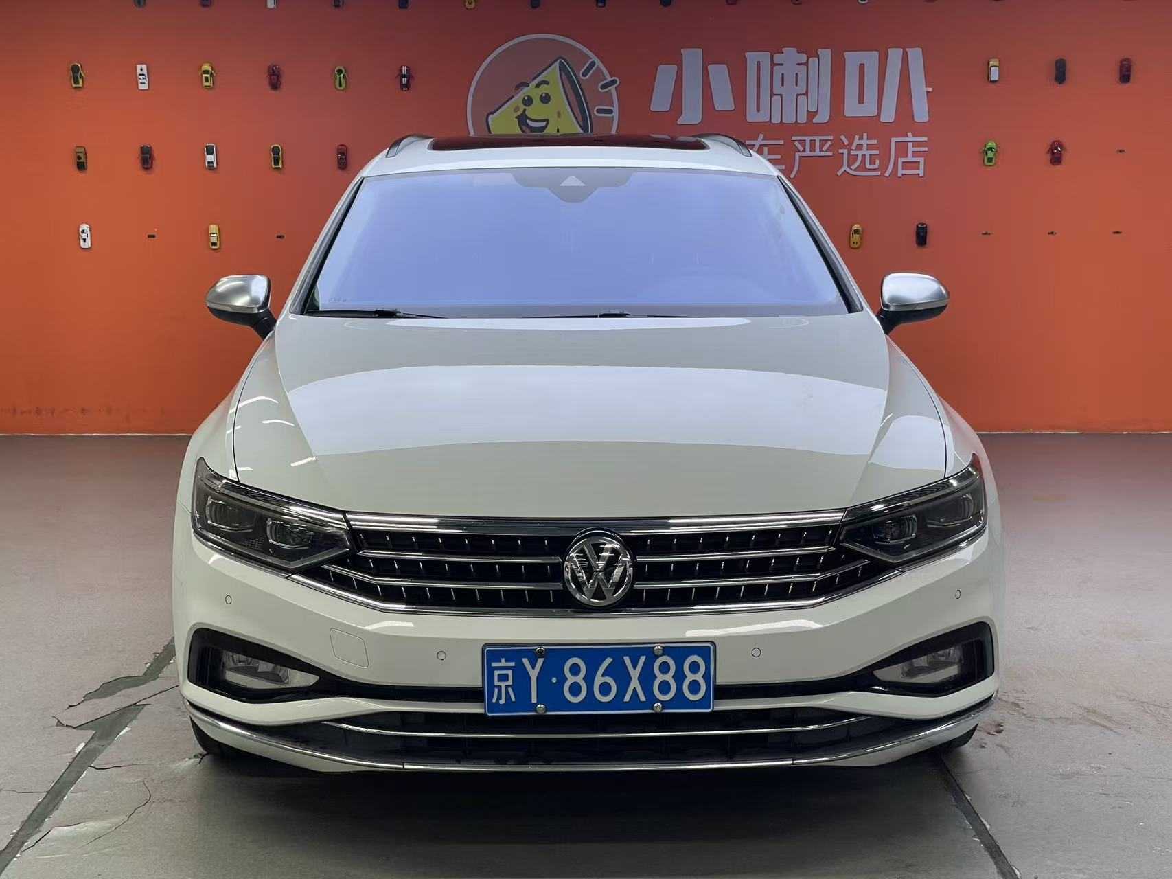 Volkswagen Passat Variant 2020 immagine di auto #3