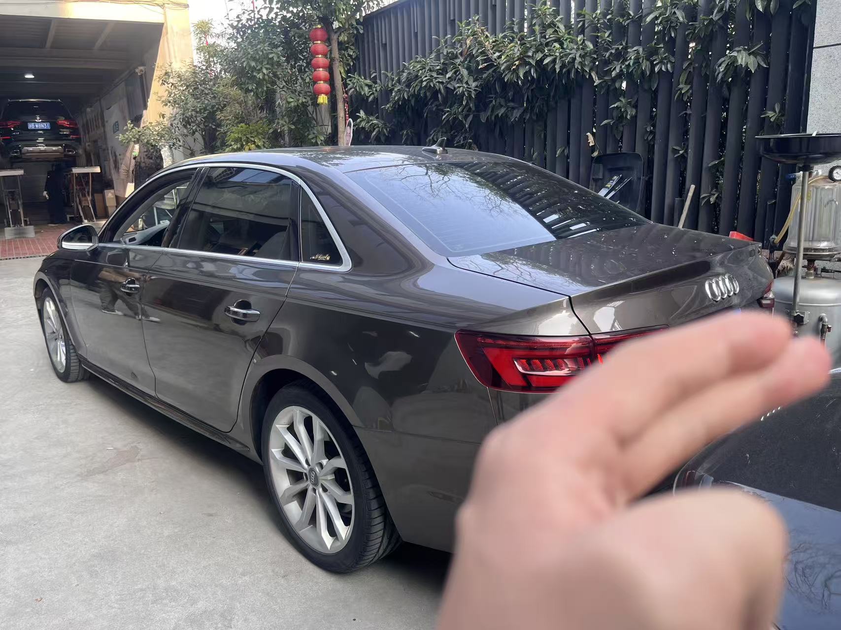 Audi A4L 2018 car image #3