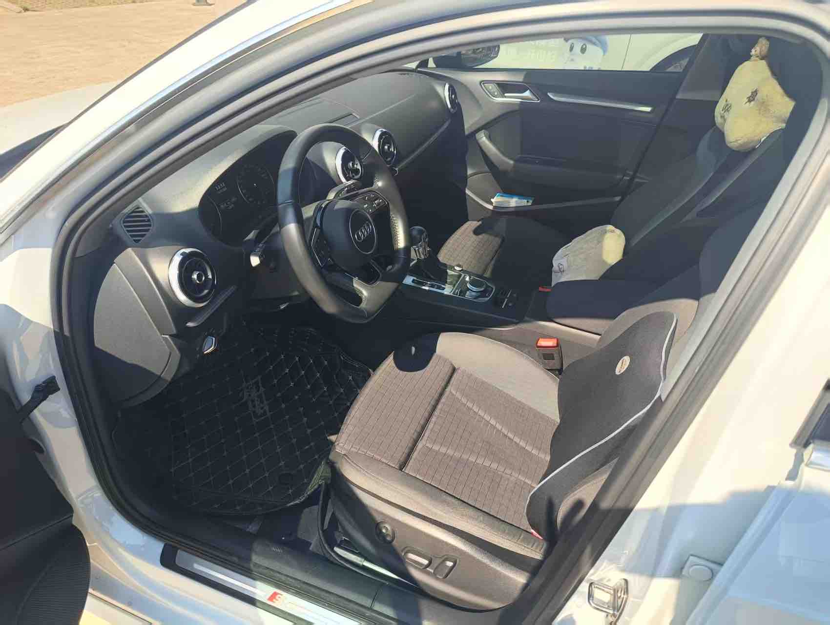 Audi A3 2018 car image #3