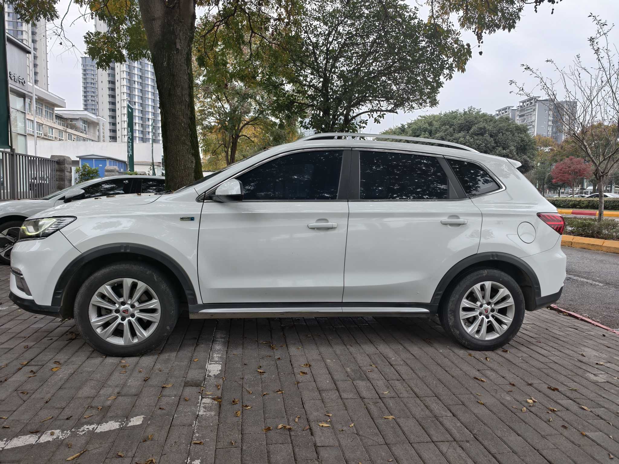 Roewe RX5 2018 изображение автомобиля #3