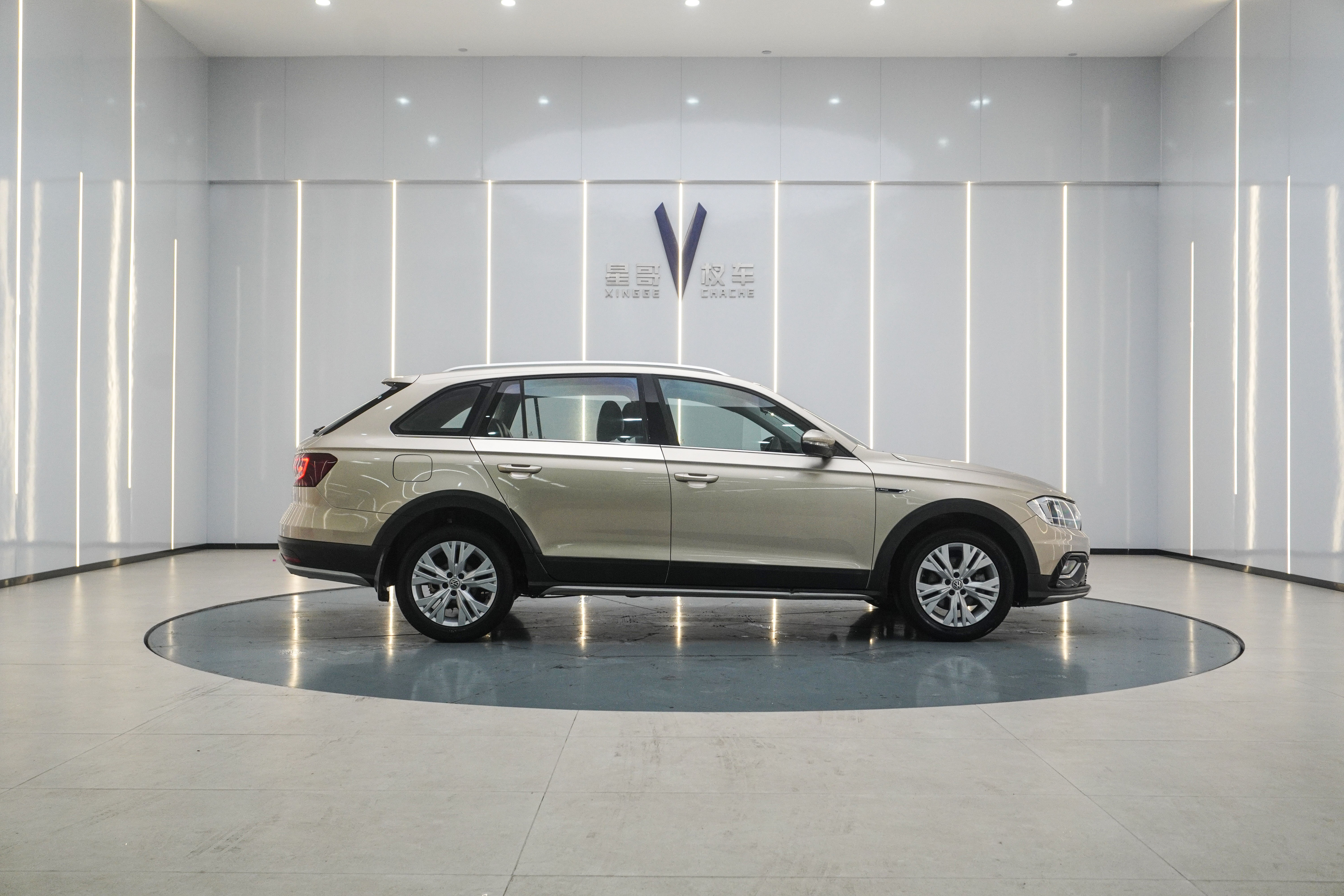 Volkswagen C-Trek 2018 immagine di auto #3