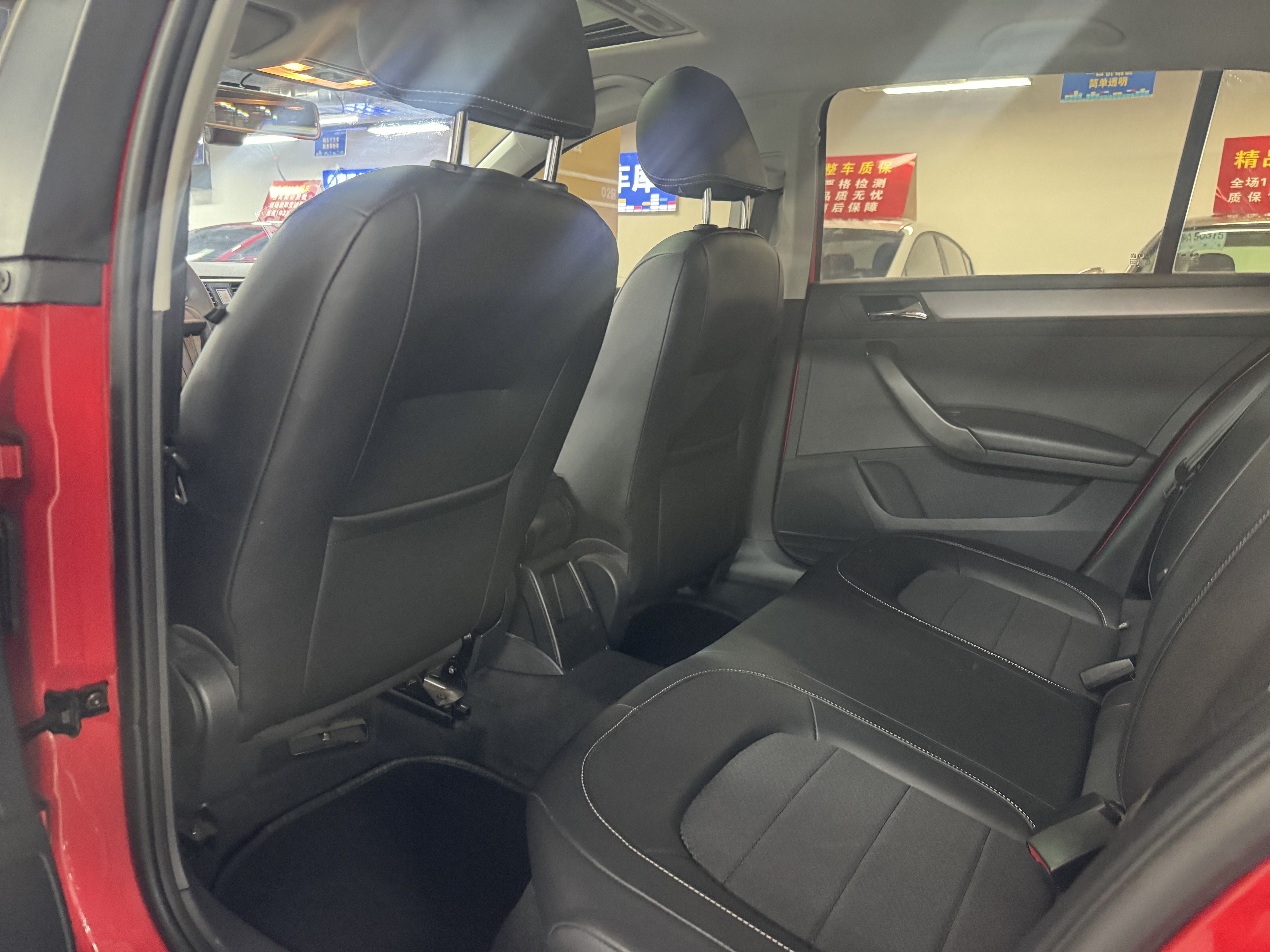 Skoda Rapid Spaceback 2017 car image #3