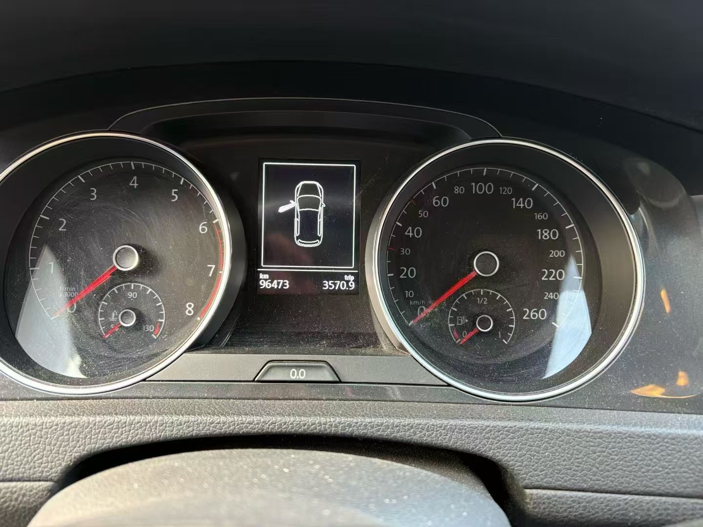 Volkswagen Golf 2018 car image #3