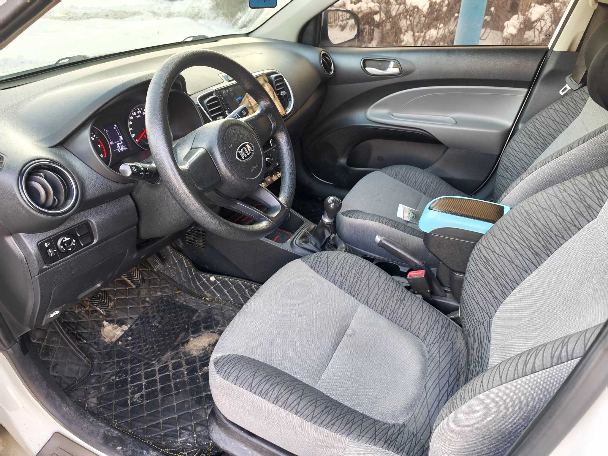 起亚 焕驰 2018 汽车图片 #3