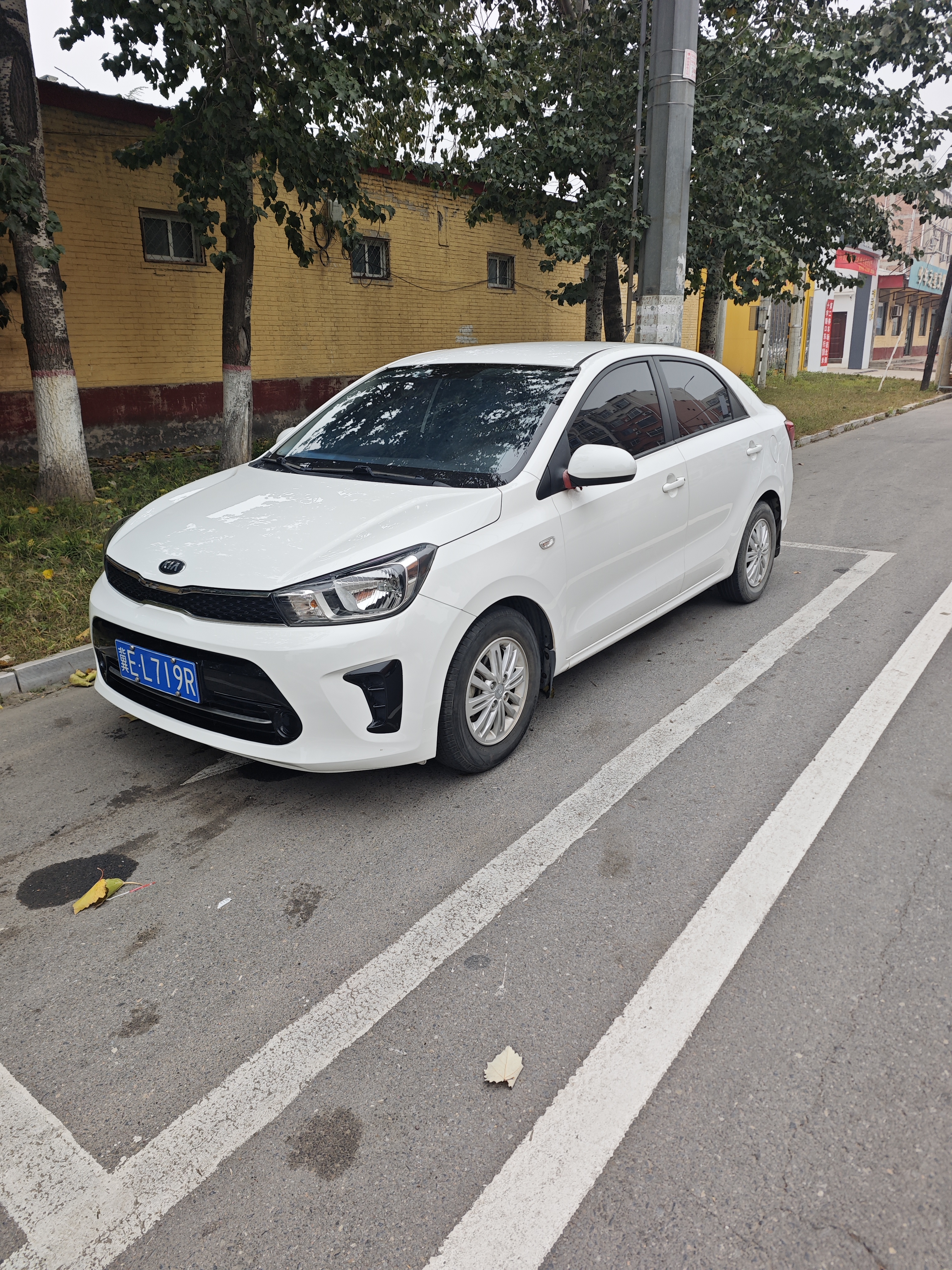 Kia 2019 car image #3