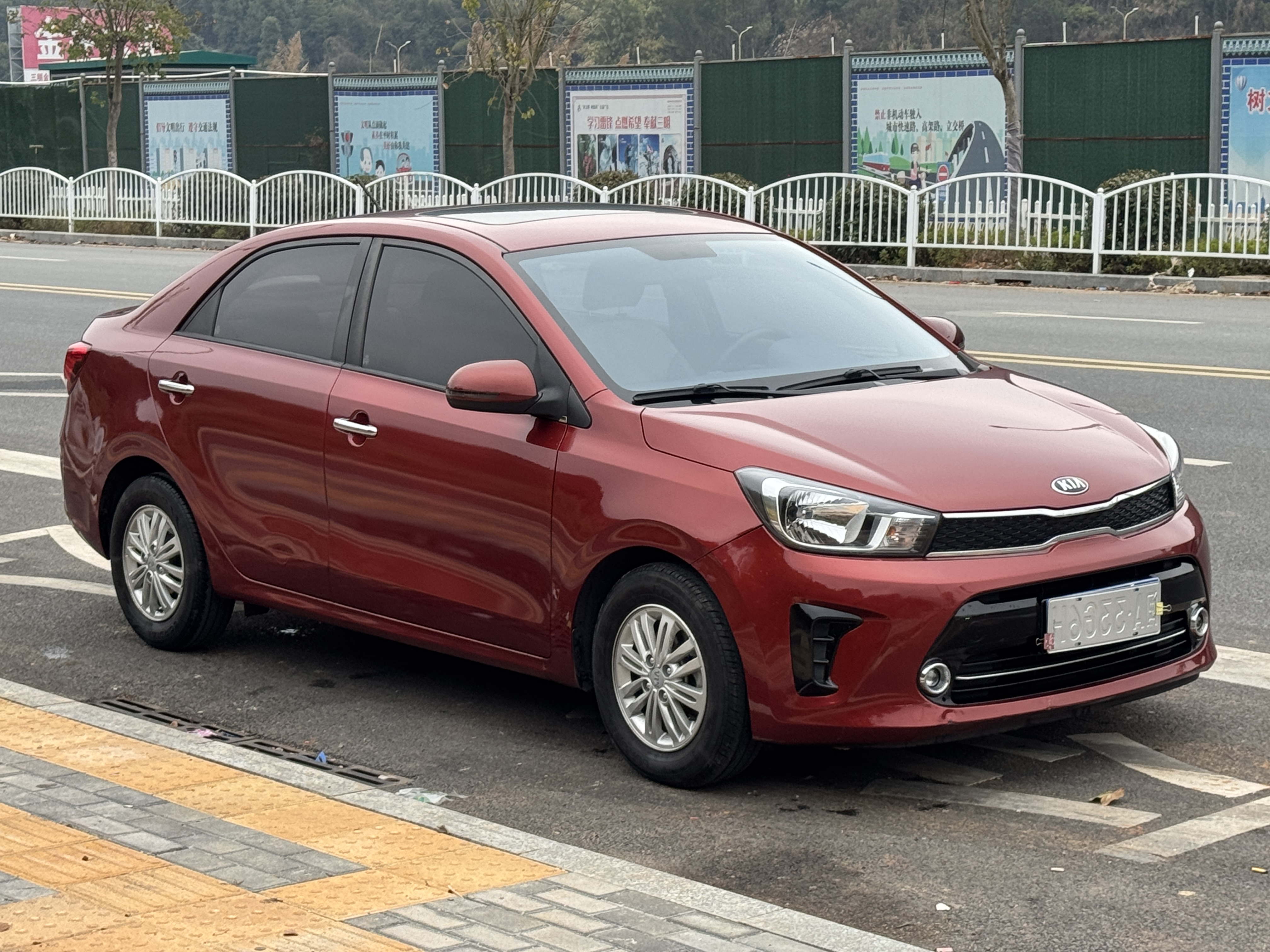 起亚 焕驰 2018 汽车图片 #3