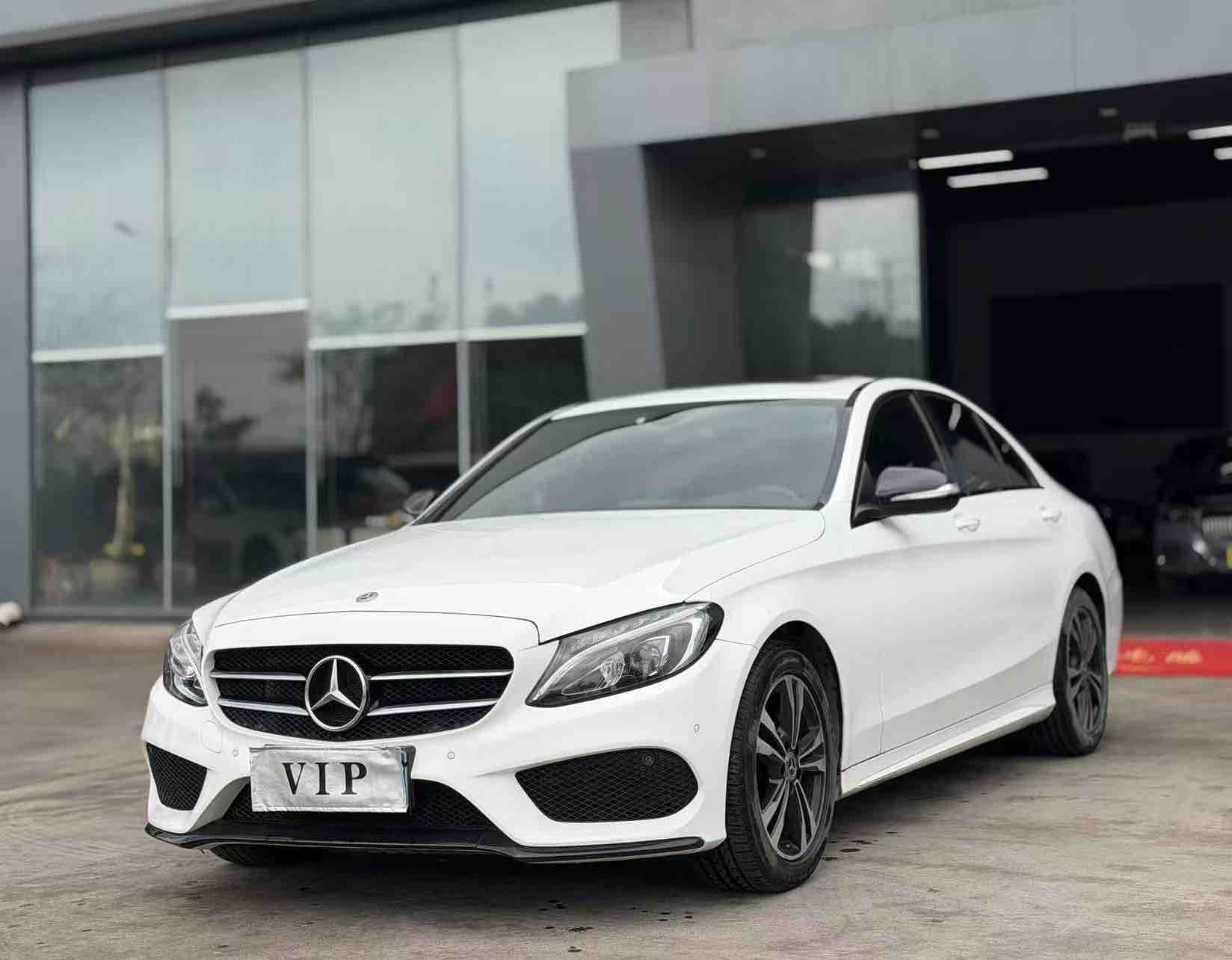 Mercedes-Benz C Class 2018 car image #3