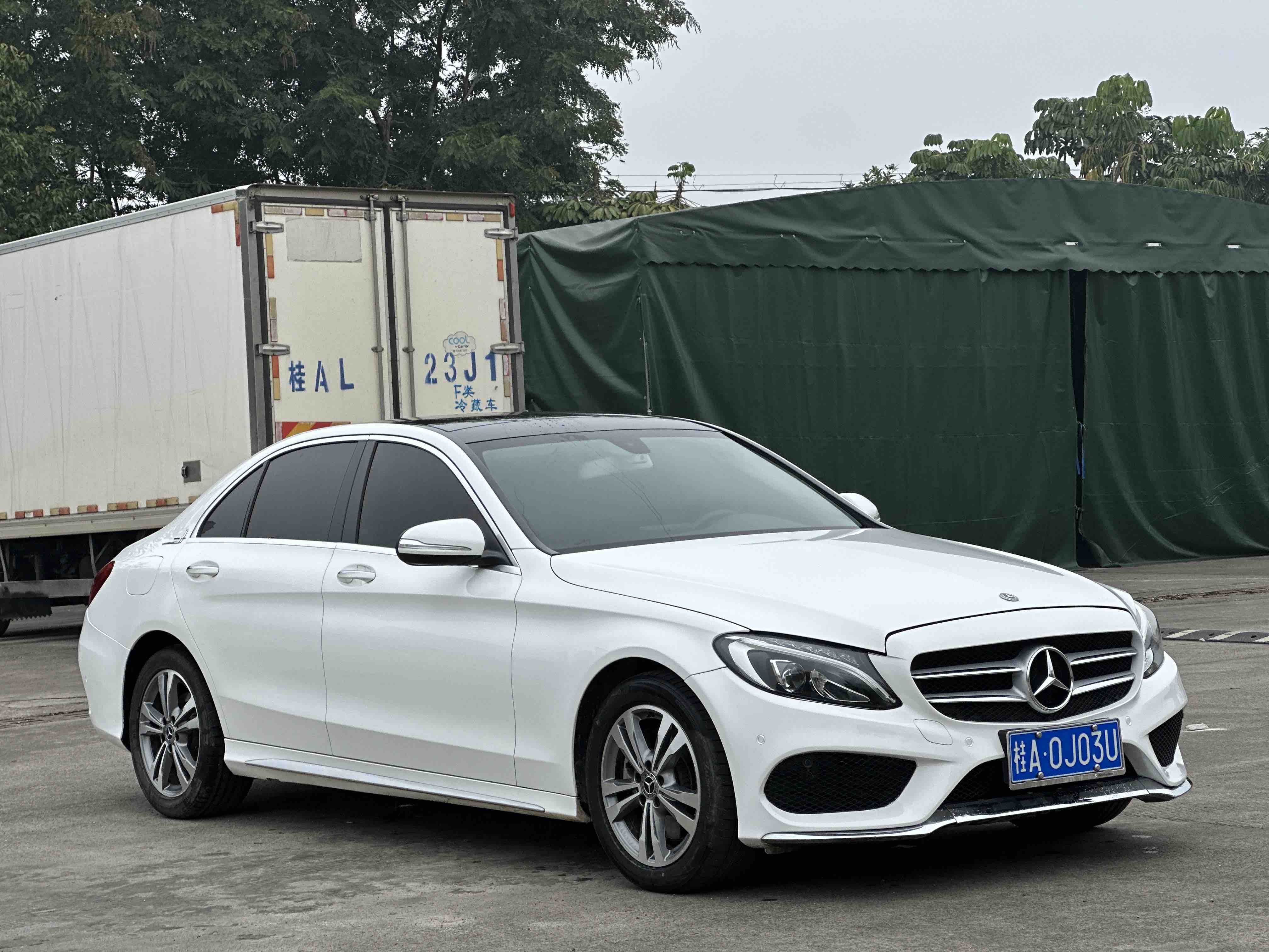 Mercedes-Benz C Class 2018 car image #3