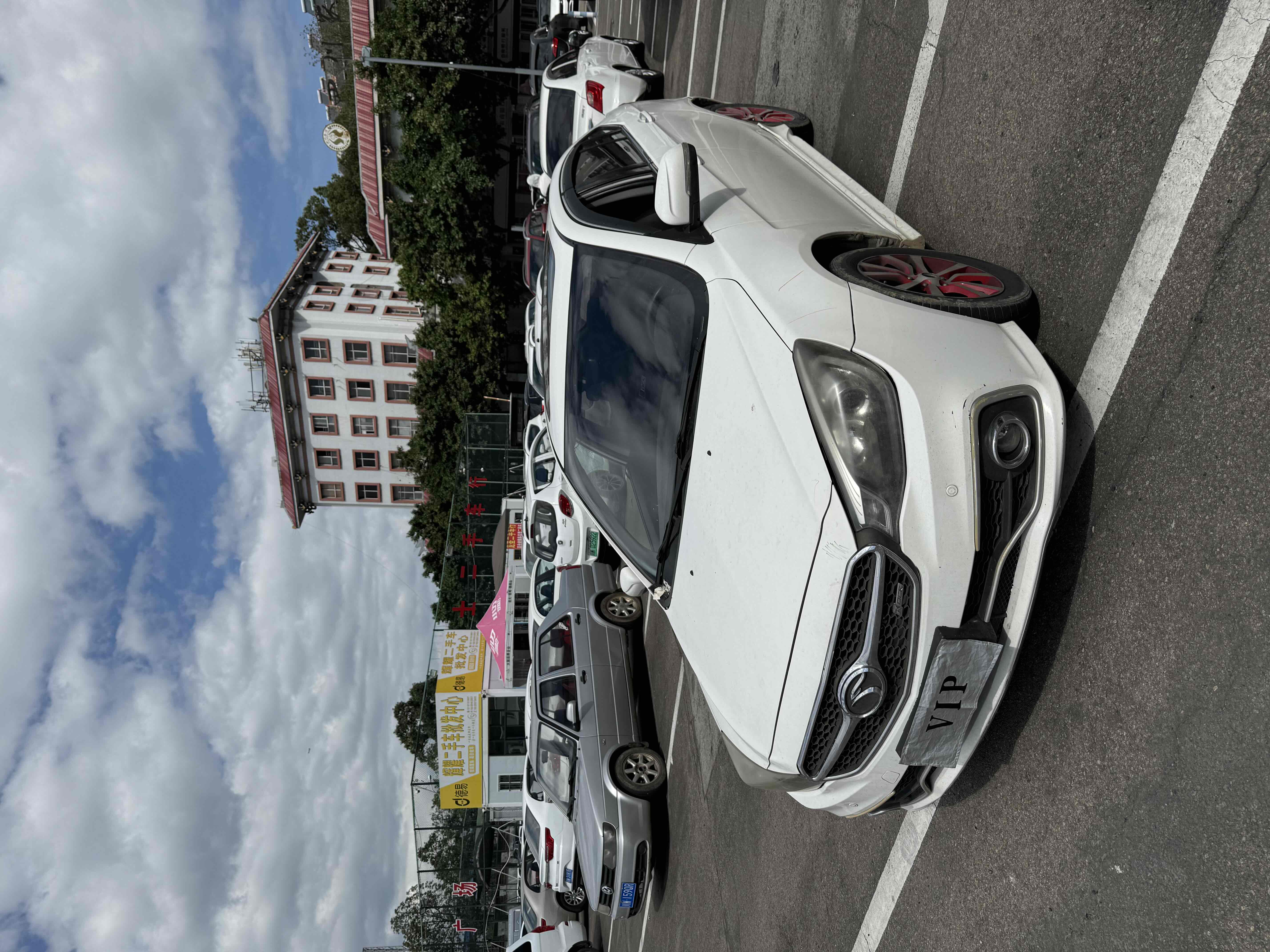 Soueast V5 Lingzhi 2016 car image #3