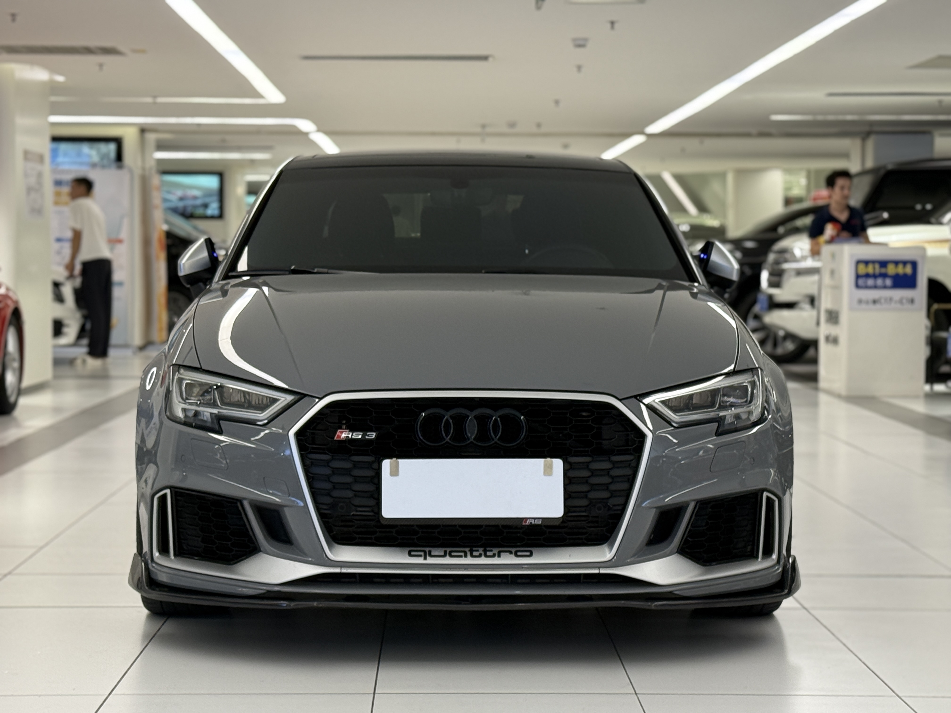 Audi RS 3 2018 car image #3