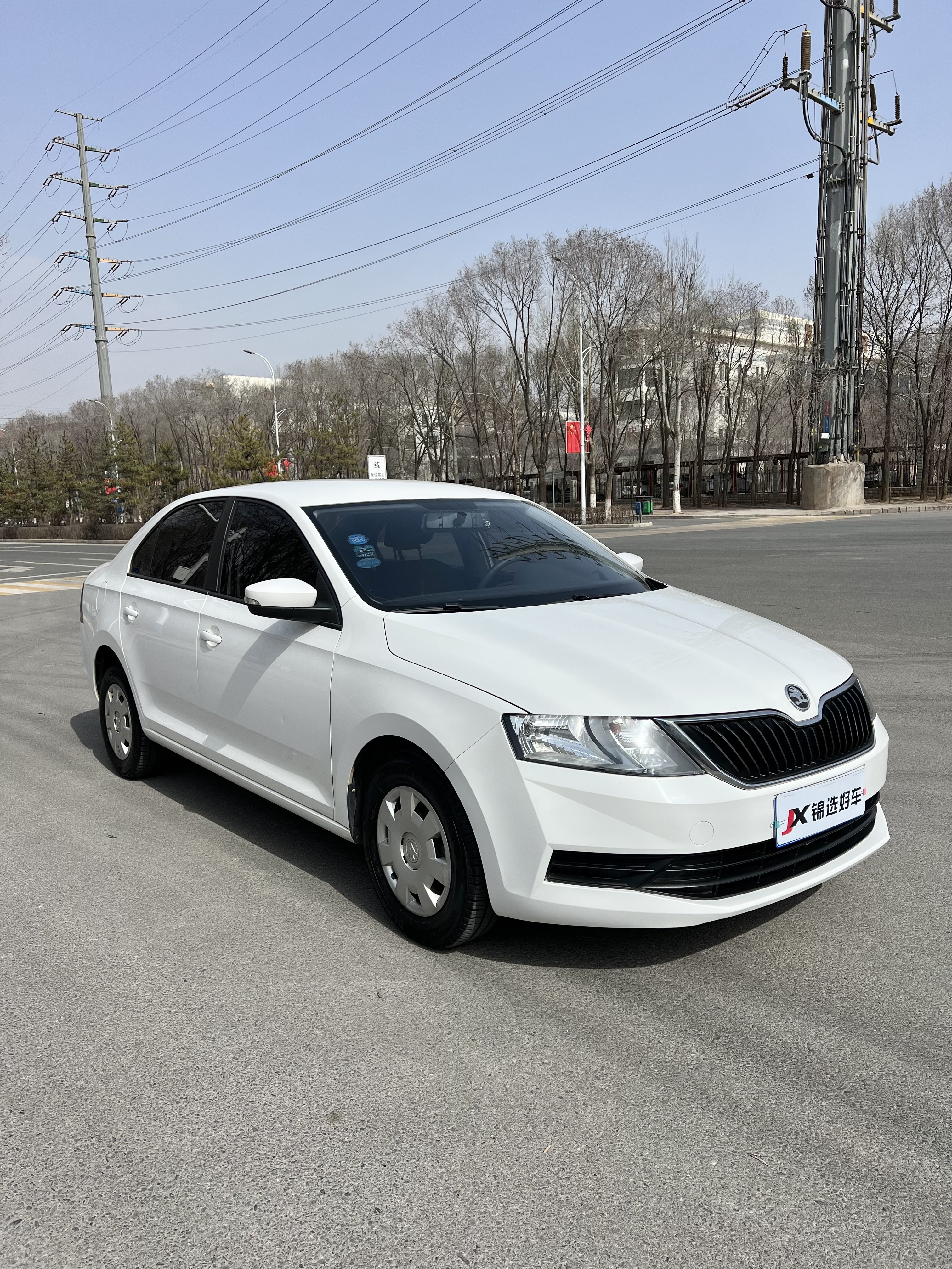 Skoda Rapid 2018 car image #3